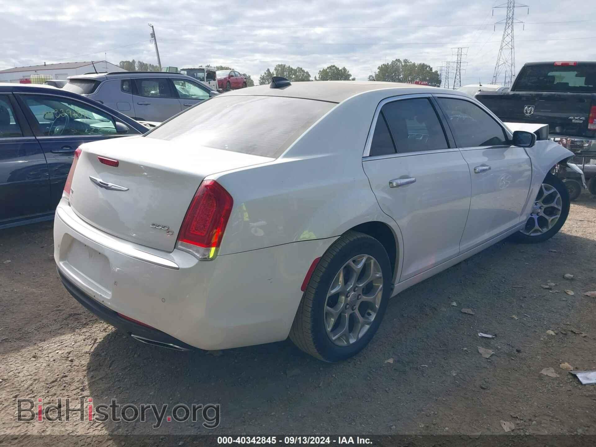 2016 CHRYSLER 300C - VIN: 2C3CCASG5GH191557 - Фото 4