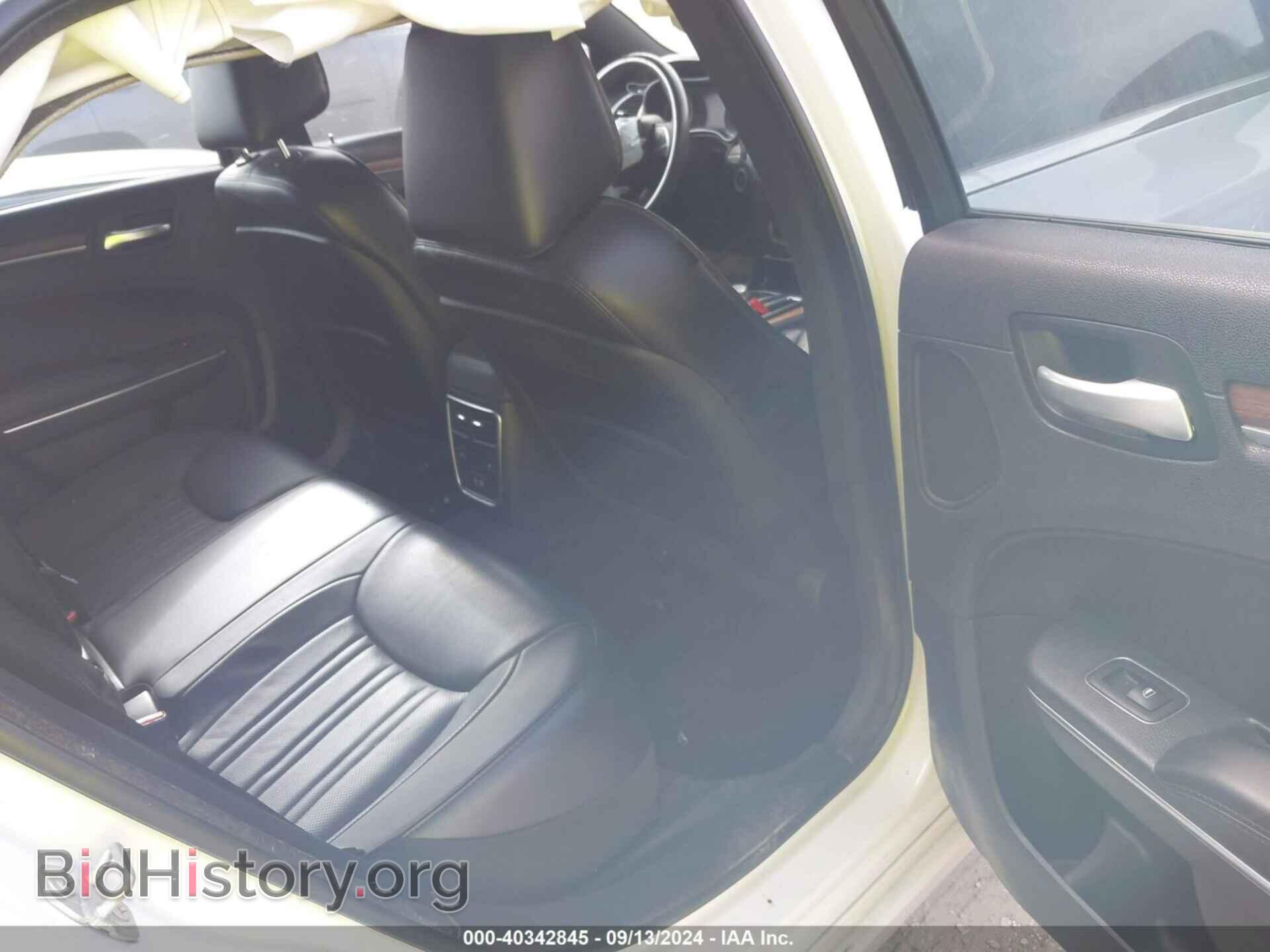 2016 CHRYSLER 300C - VIN: 2C3CCASG5GH191557 - Фото 8