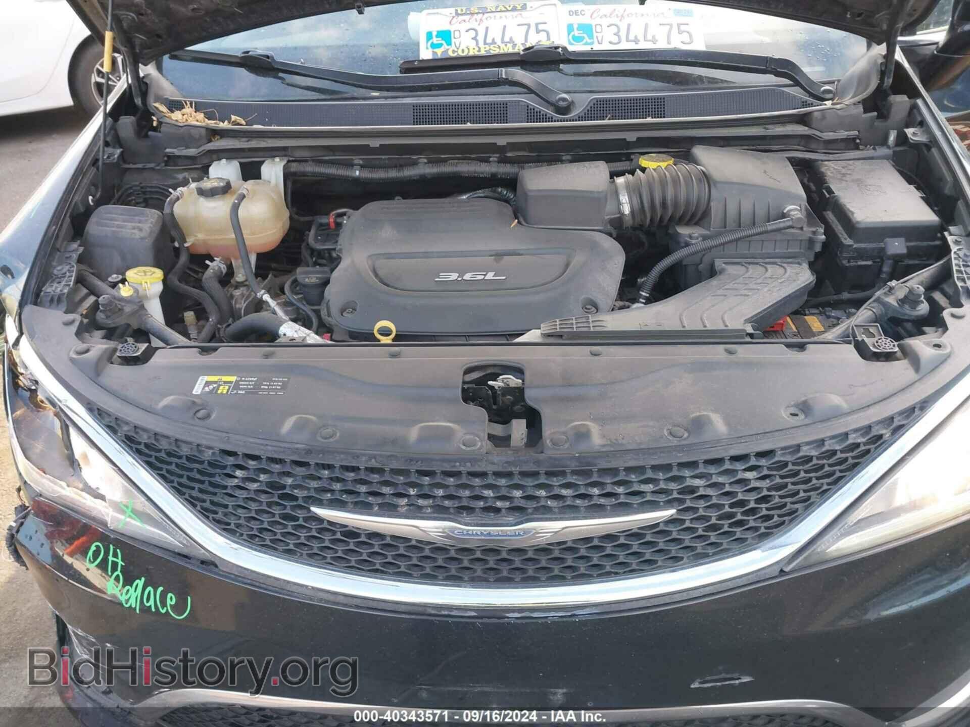 2017 CHRYSLER PACIFICA - VIN: 2C4RC1BG8HR539496 - Photo 10