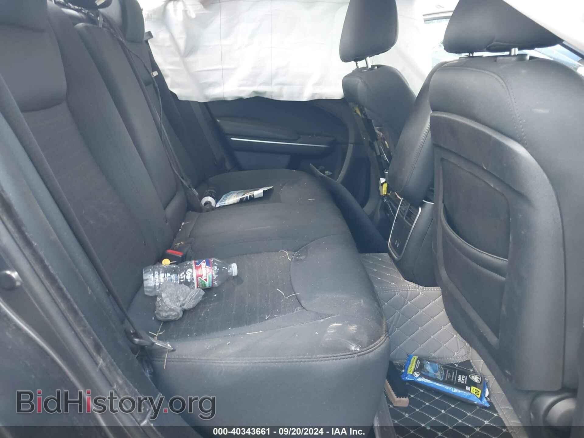 2018 CHRYSLER 300 - VIN: 2C3CCAAG5JH301984 - Фото 8