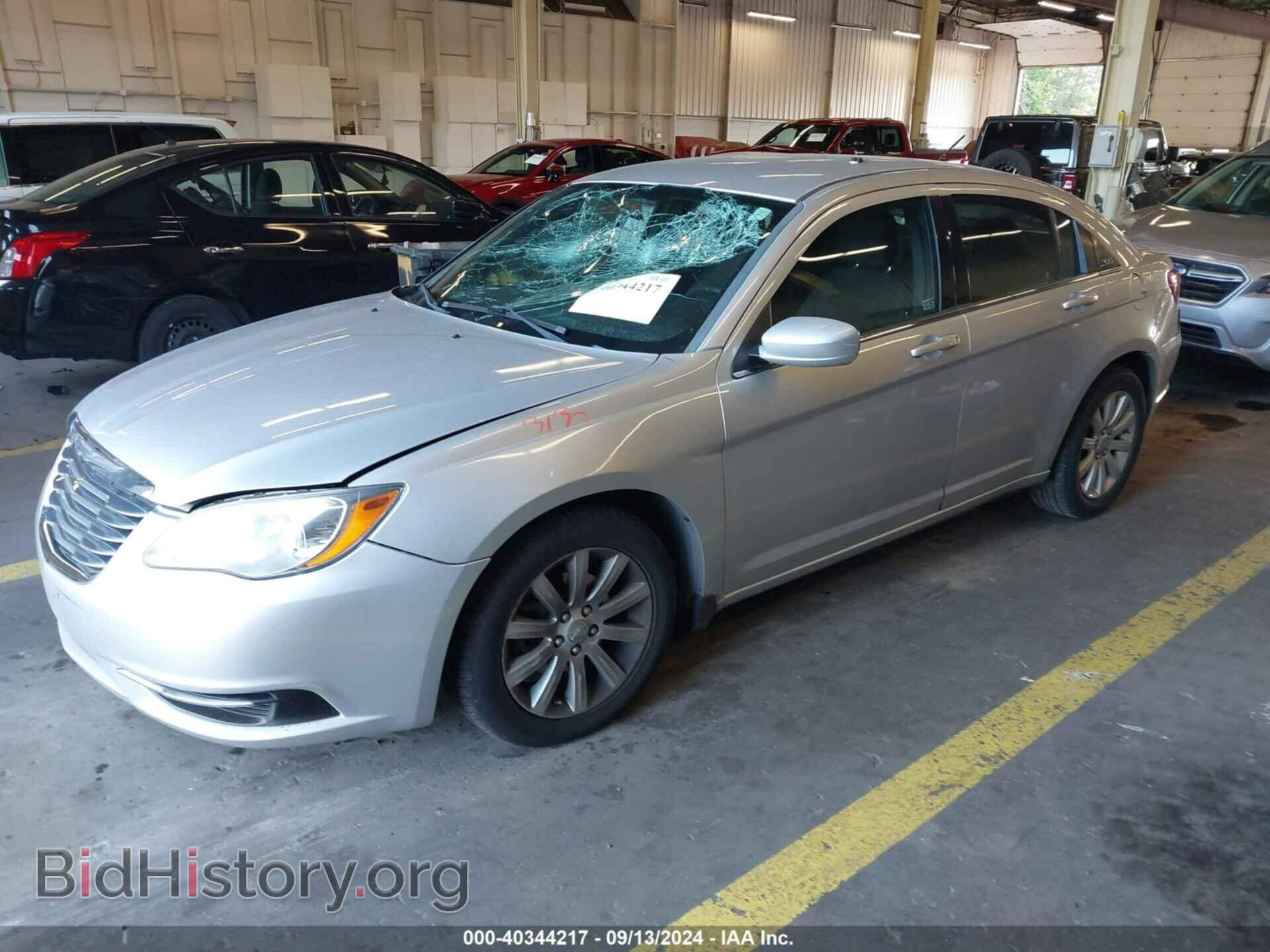 2012 CHRYSLER 200 - VIN: 1C3CCBBG3CN164607 - Photo 2