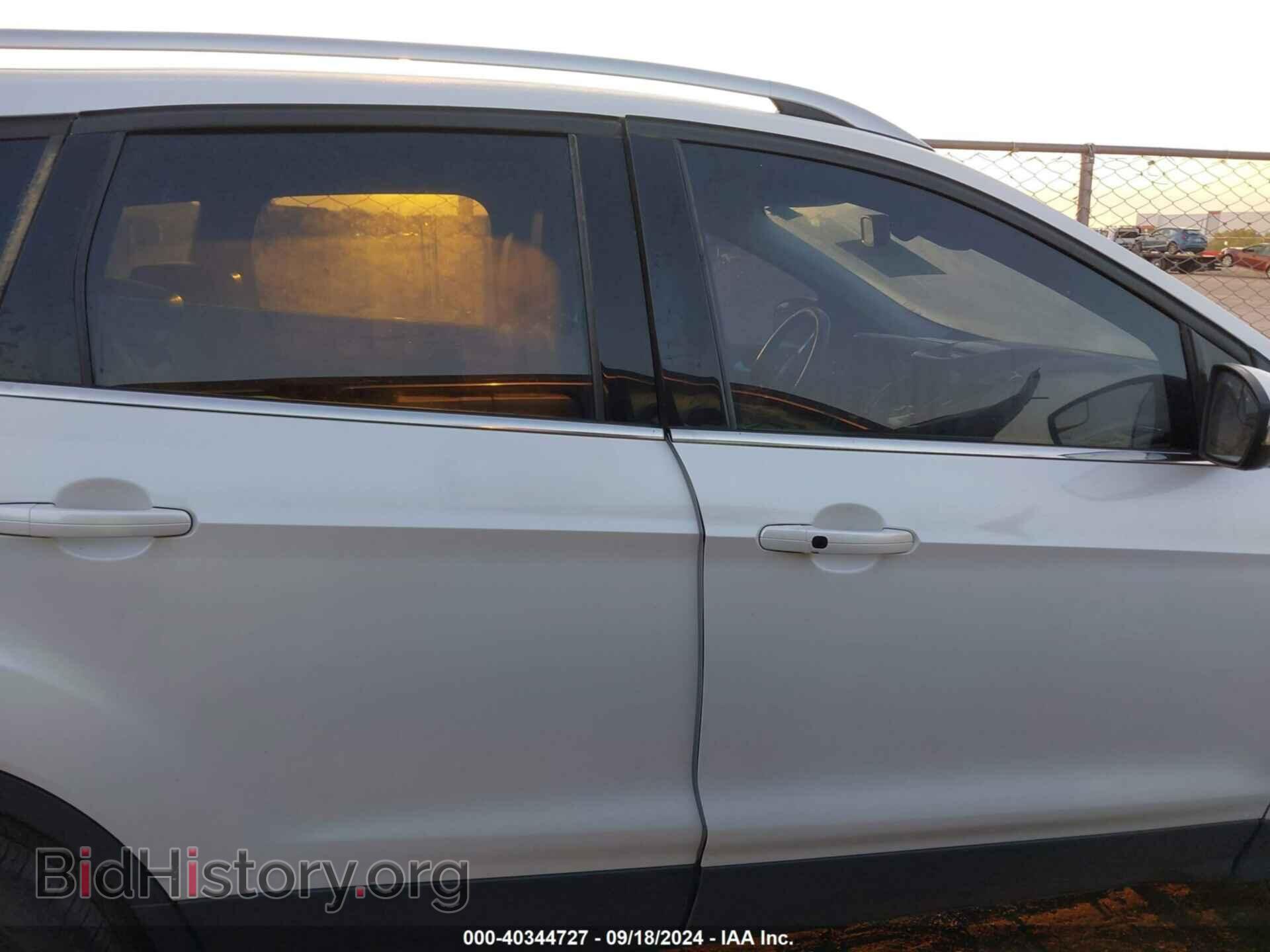 2016 FORD ESCAPE - VIN: 1FMCU0J98GUA10000 - Фото 13