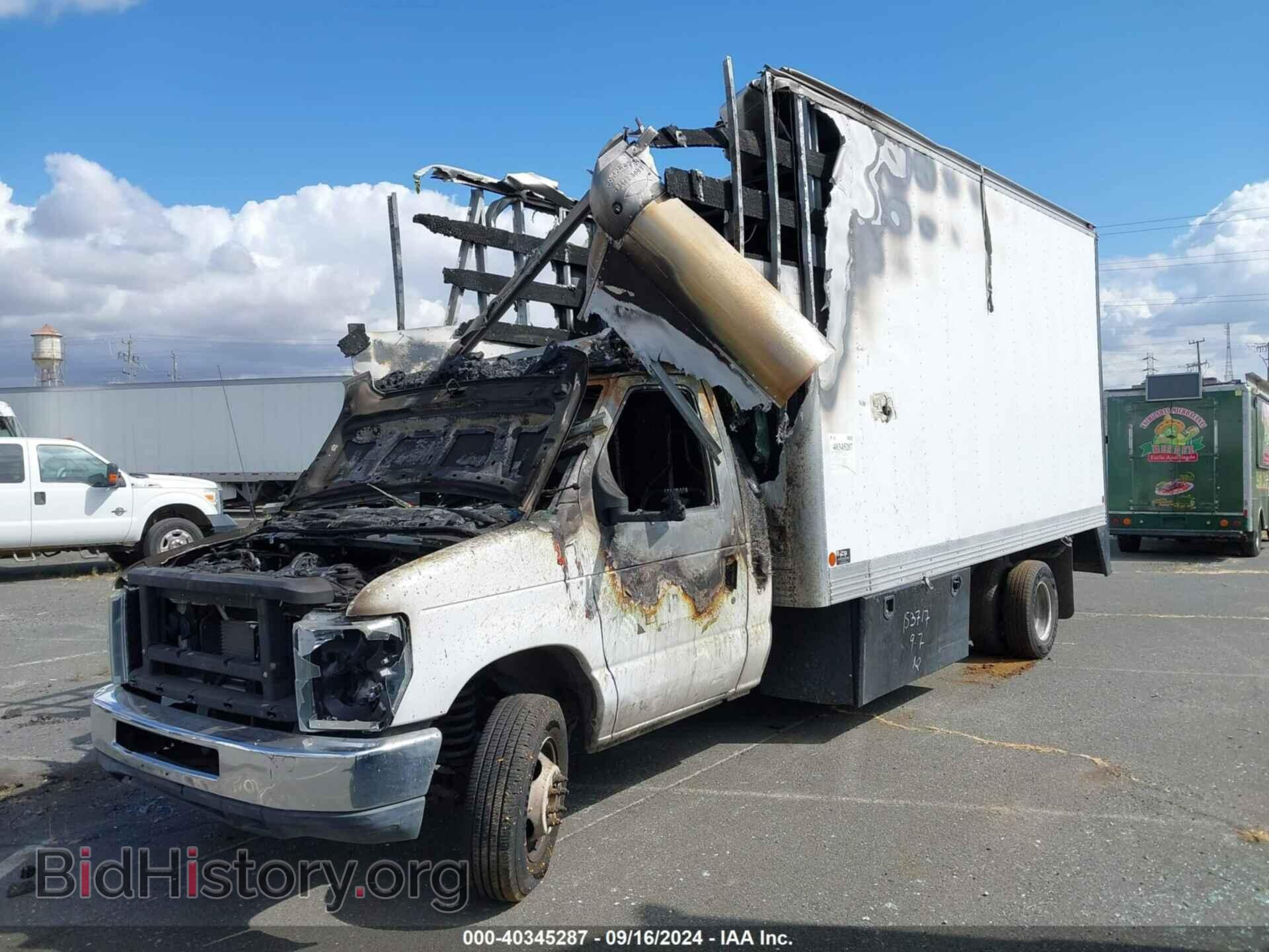 2011 FORD E-450 CUTAWAY - VIN: 1FDXE4FS6BDB21705 - Фото 2