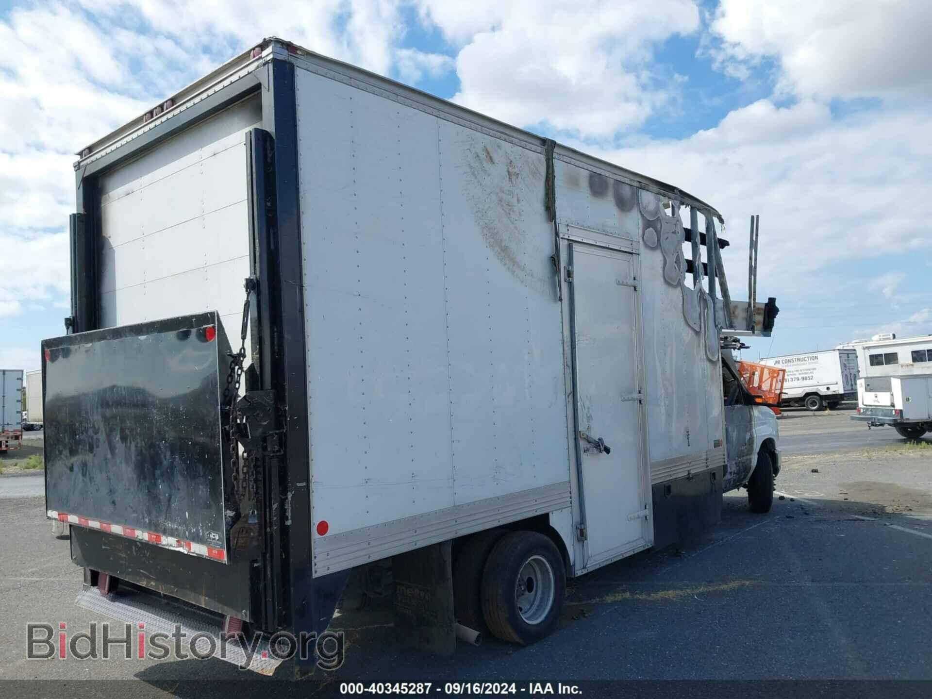 2011 FORD E-450 CUTAWAY - VIN: 1FDXE4FS6BDB21705 - Фото 4