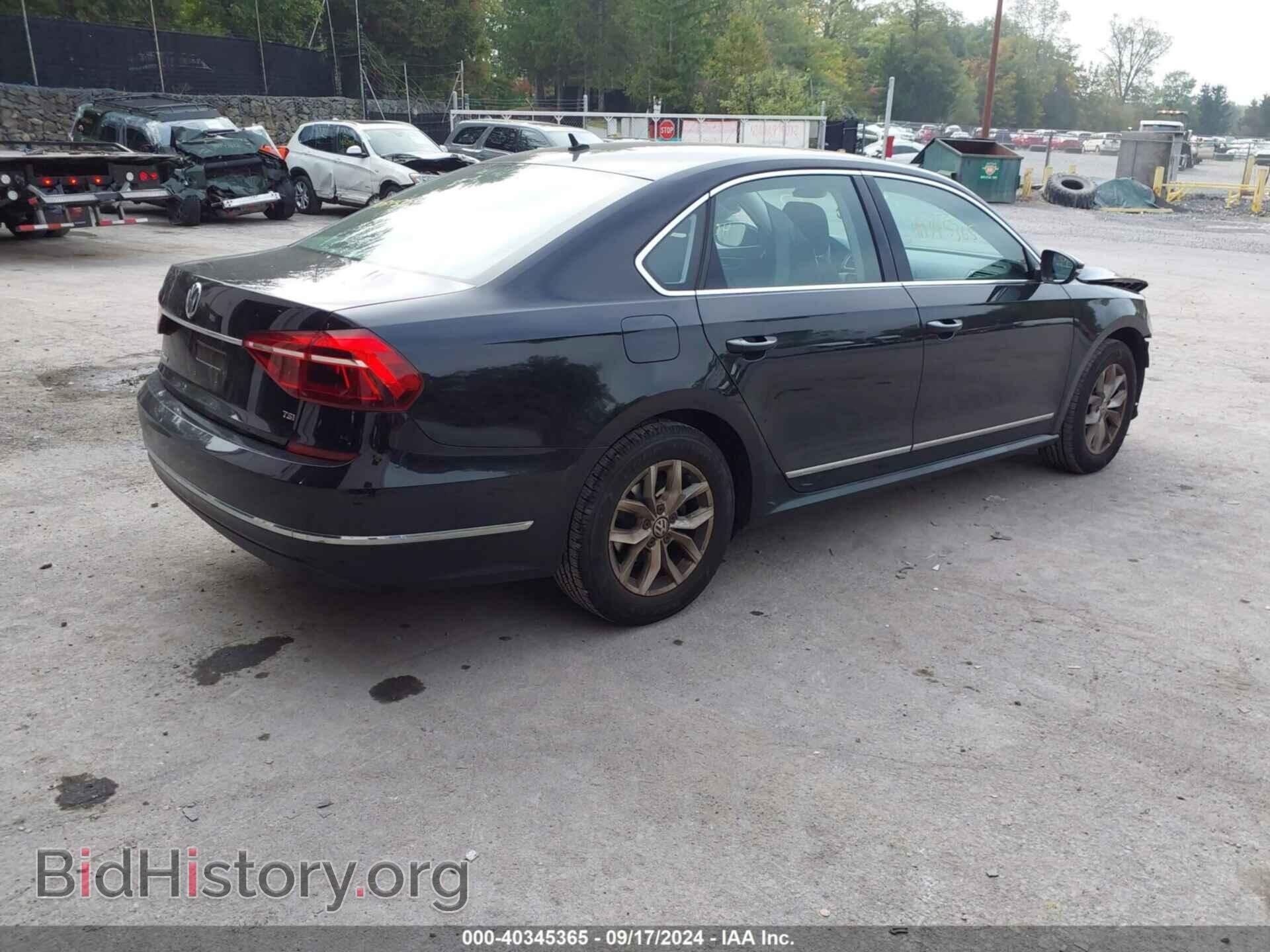 2017 VOLKSWAGEN PASSAT - VIN: 1VWAT7A37HC036062 - Фото 4