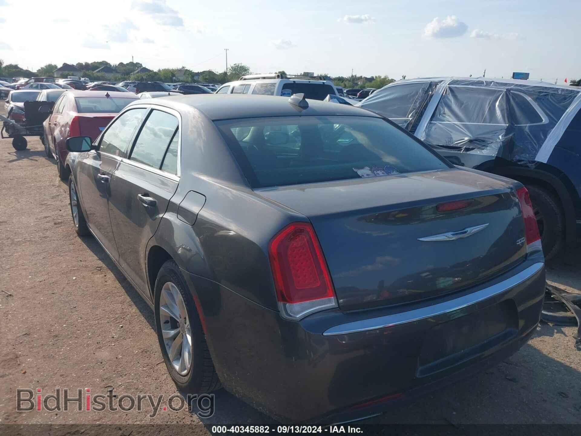 2015 CHRYSLER 300 - VIN: 2C3CCAAG9FH818339 - Фото 3
