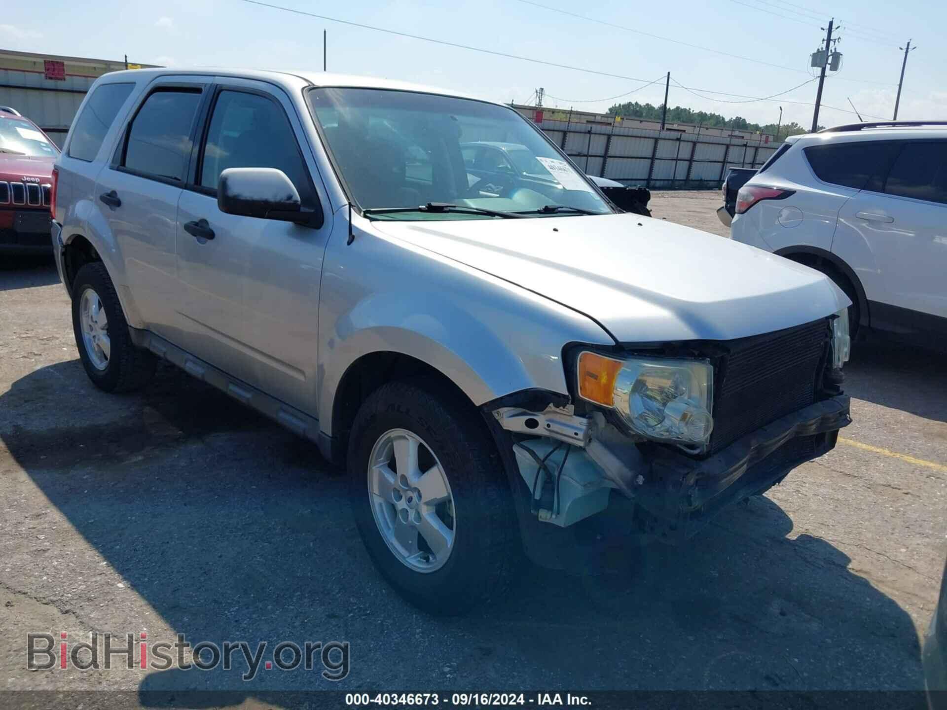Фотография 1FMCU0C7XAKD10975 - FORD ESCAPE 2010