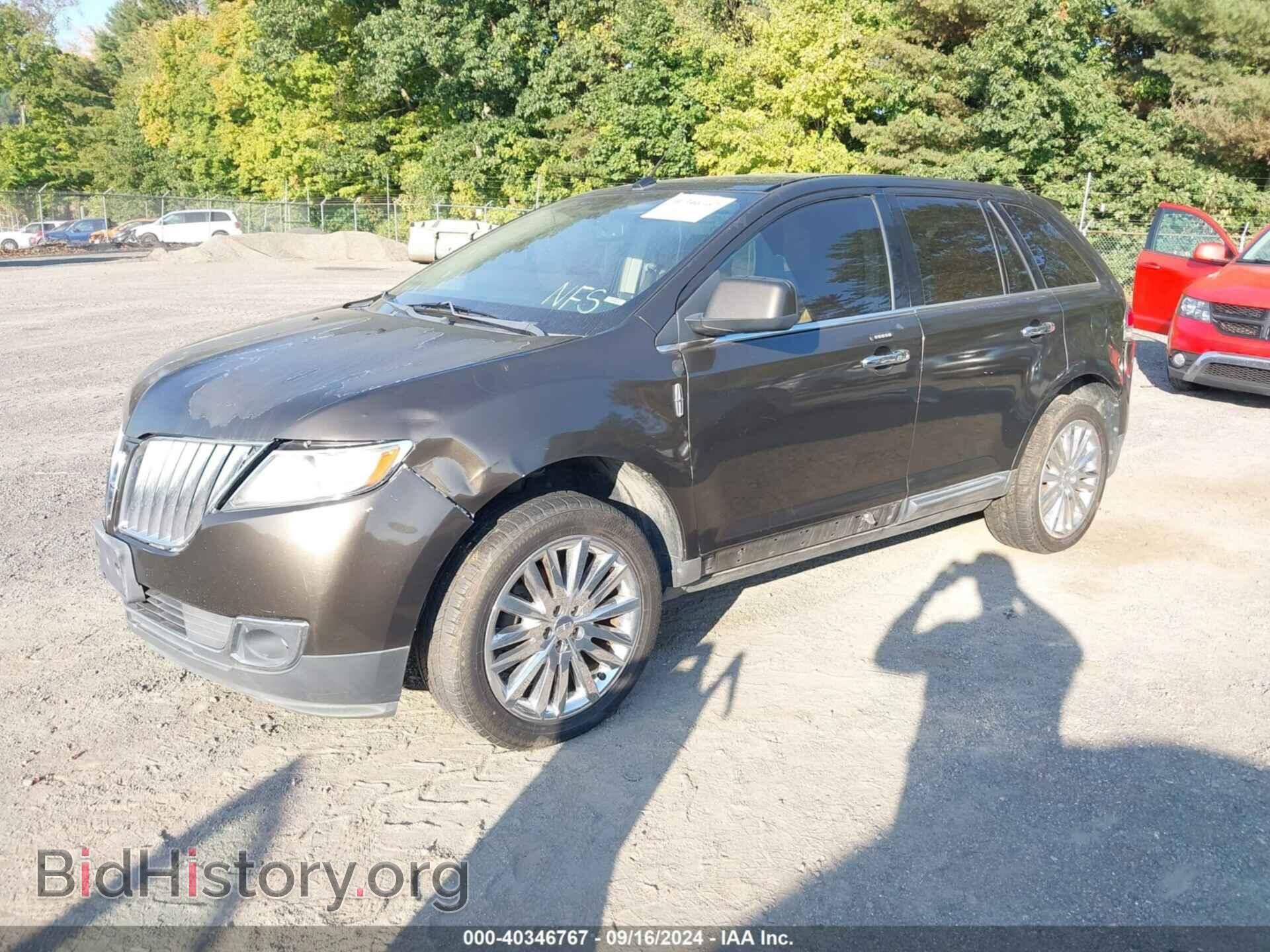 2011 LINCOLN MKX - VIN: 2LMDJ8JK1BBJ16693 - Photo 2
