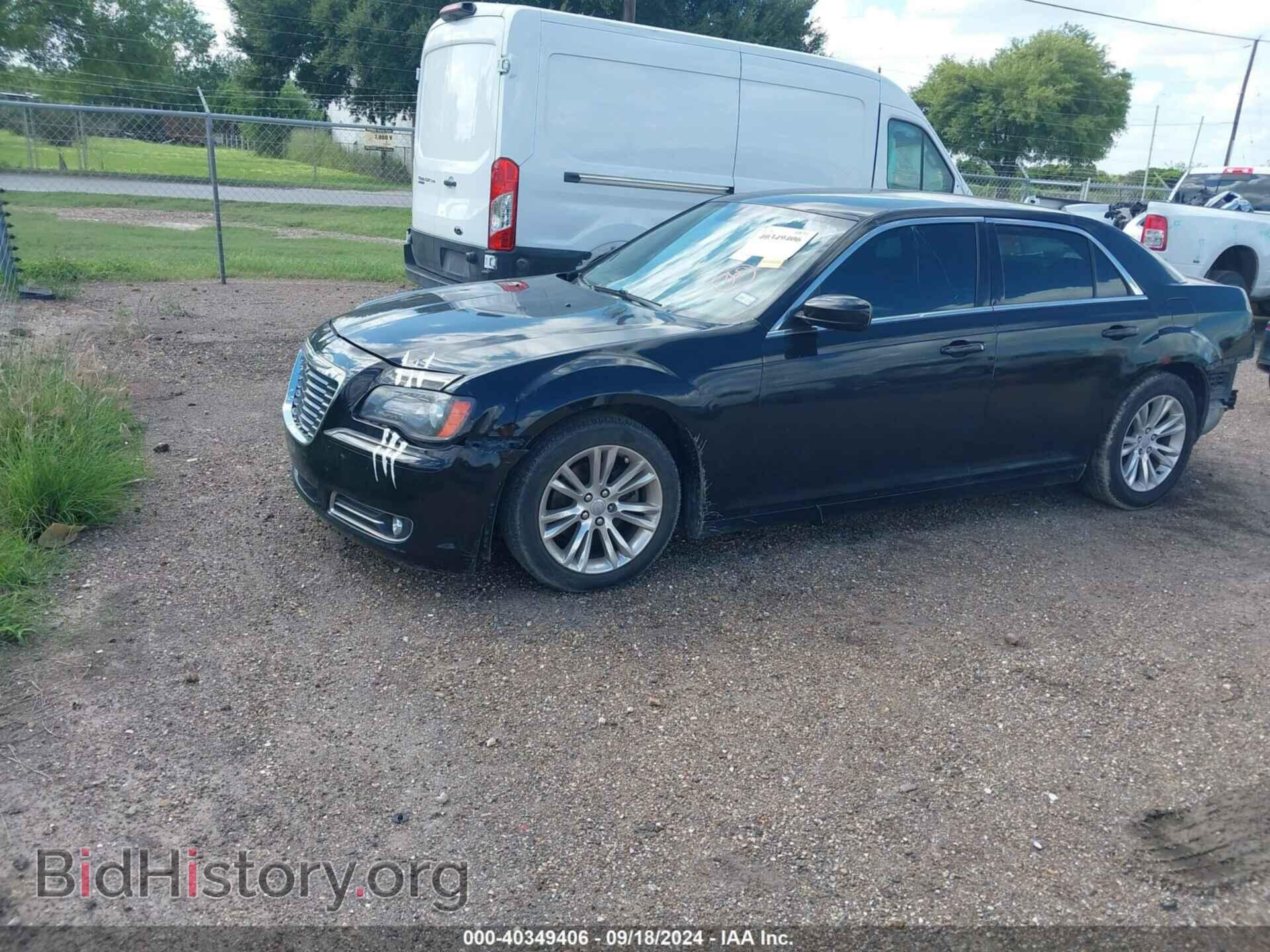 2012 CHRYSLER 300 - VIN: 2C3CCABG6CH174521 - Фото 2