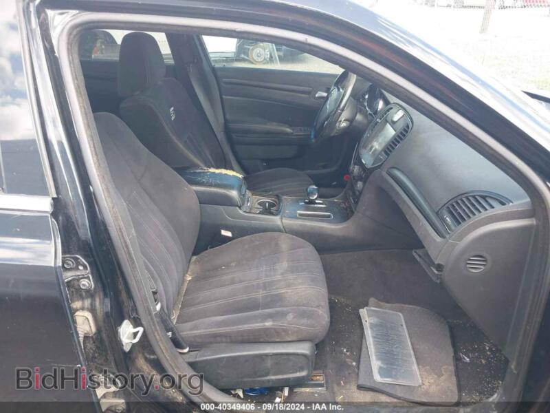 2012 Chrysler 300 (VIN 2C3CCABG6CH174521) — фото 5 из 17