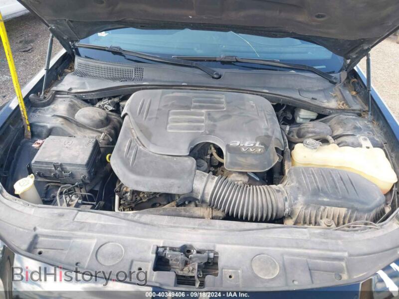 2012 Chrysler 300 (VIN 2C3CCABG6CH174521) — фото 10 из 17
