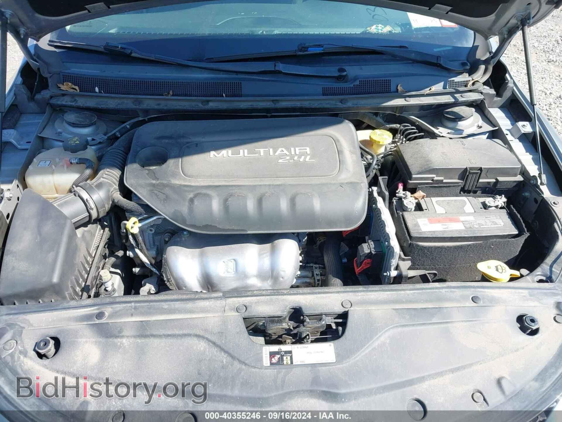 2016 CHRYSLER 200 - VIN: 1C3CCCAB3GN170375 - Фото 10