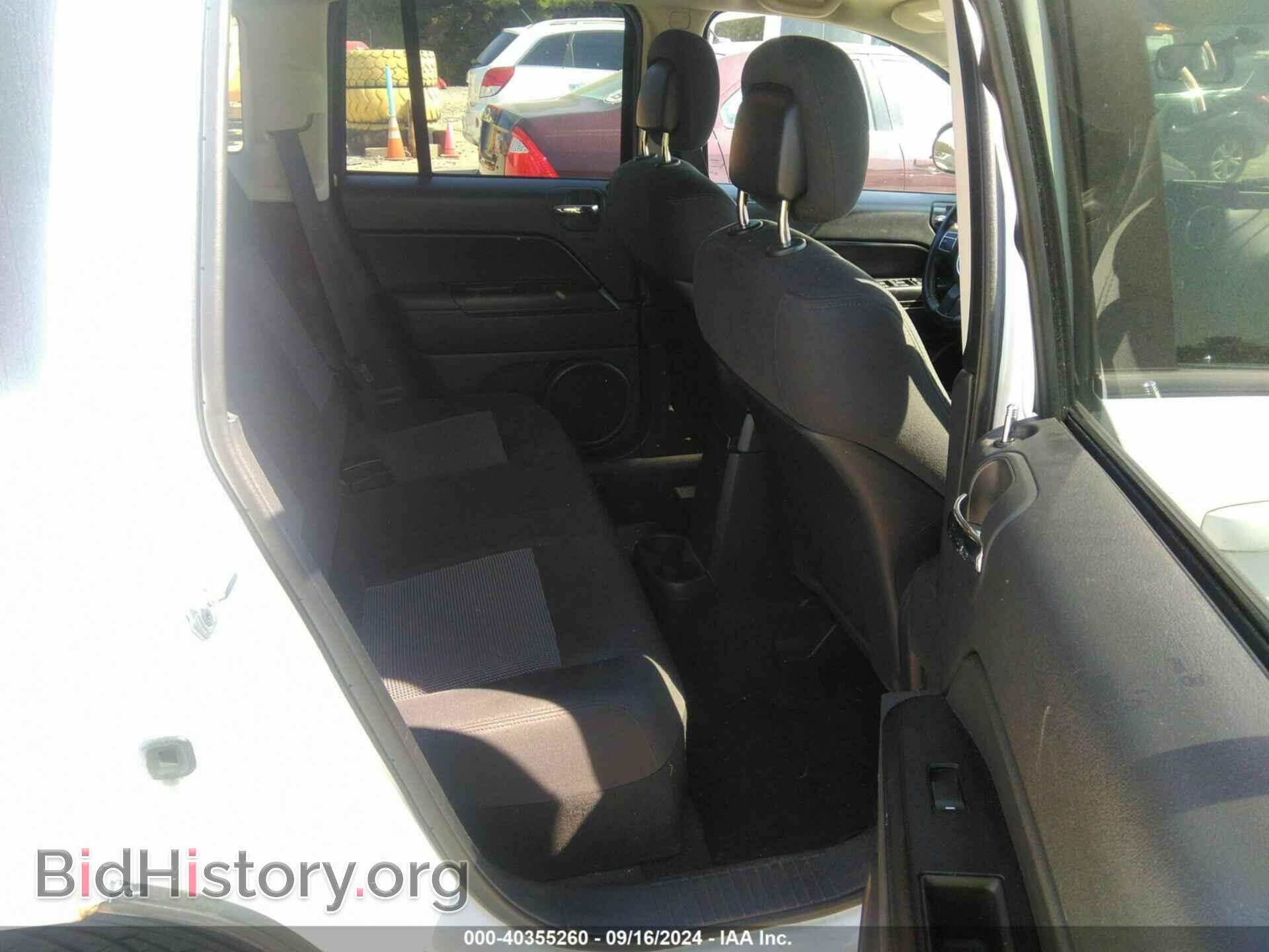 2011 JEEP COMPASS - VIN: 1J4NF1FB6BD239173 - Photo 8