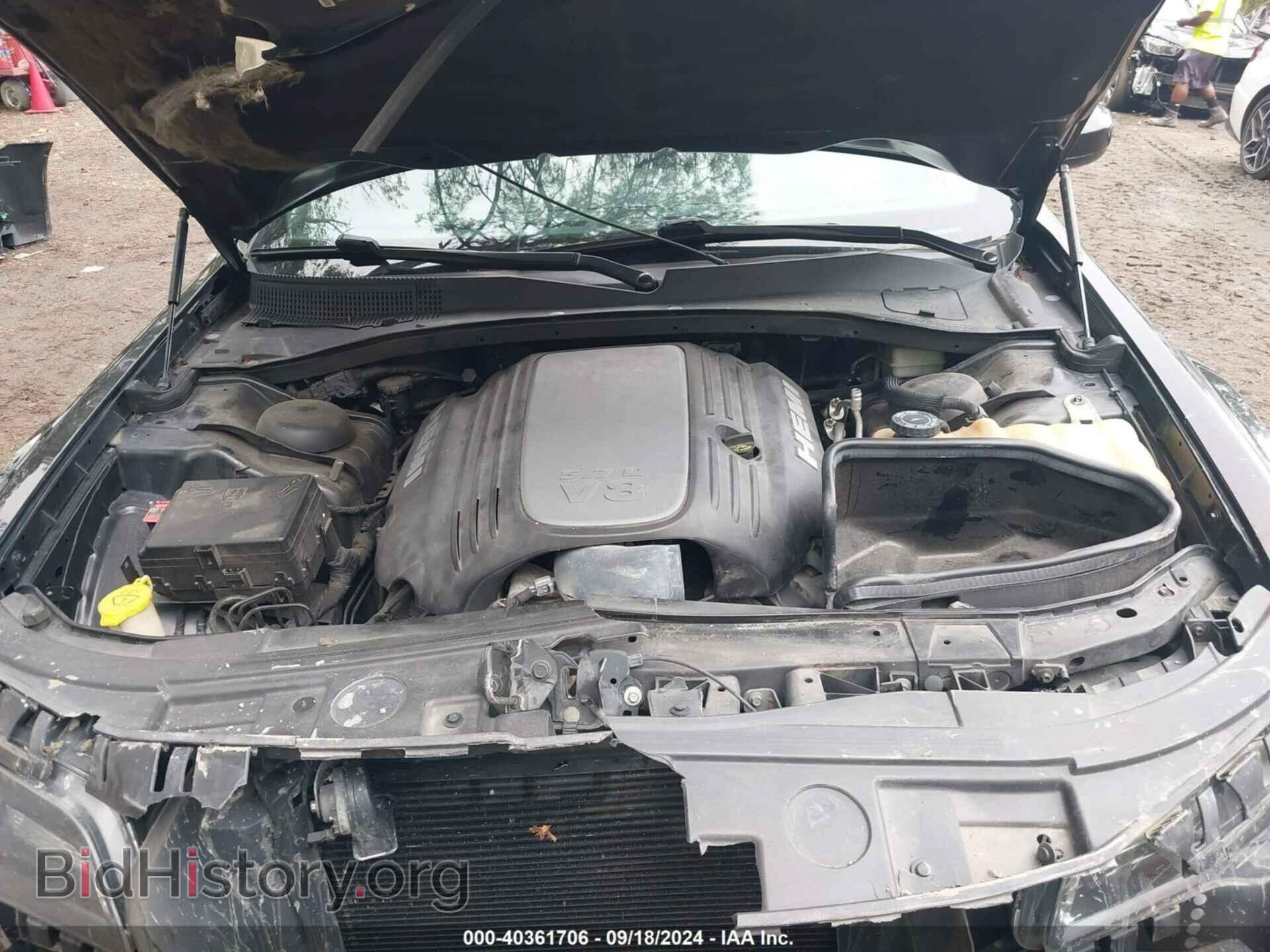2013 CHRYSLER 300 - VIN: 2C3CCABT5DH732227 - Фото 10