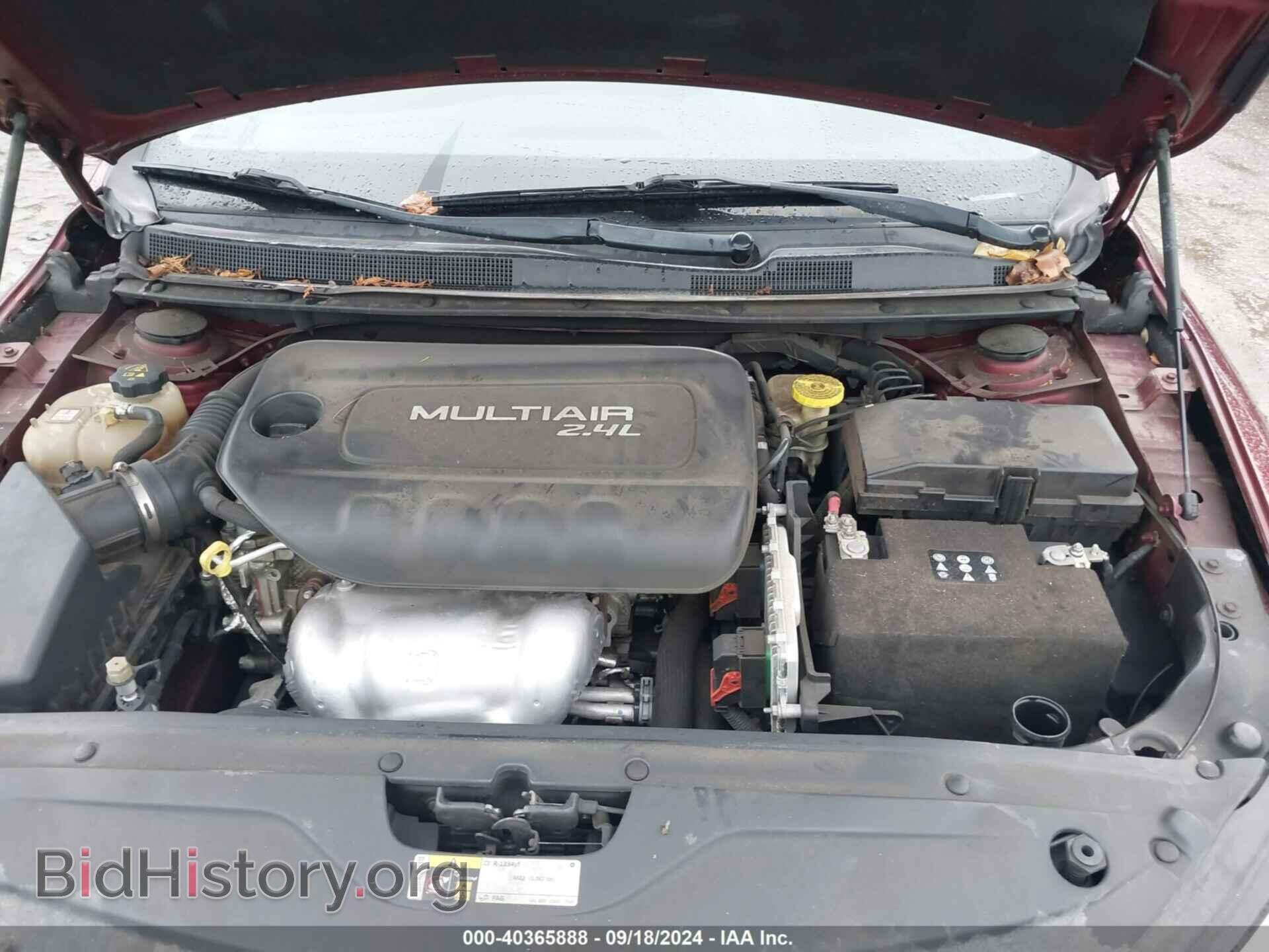 2016 CHRYSLER 200 - VIN: 1C3CCCAB8GN164393 - Фото 10