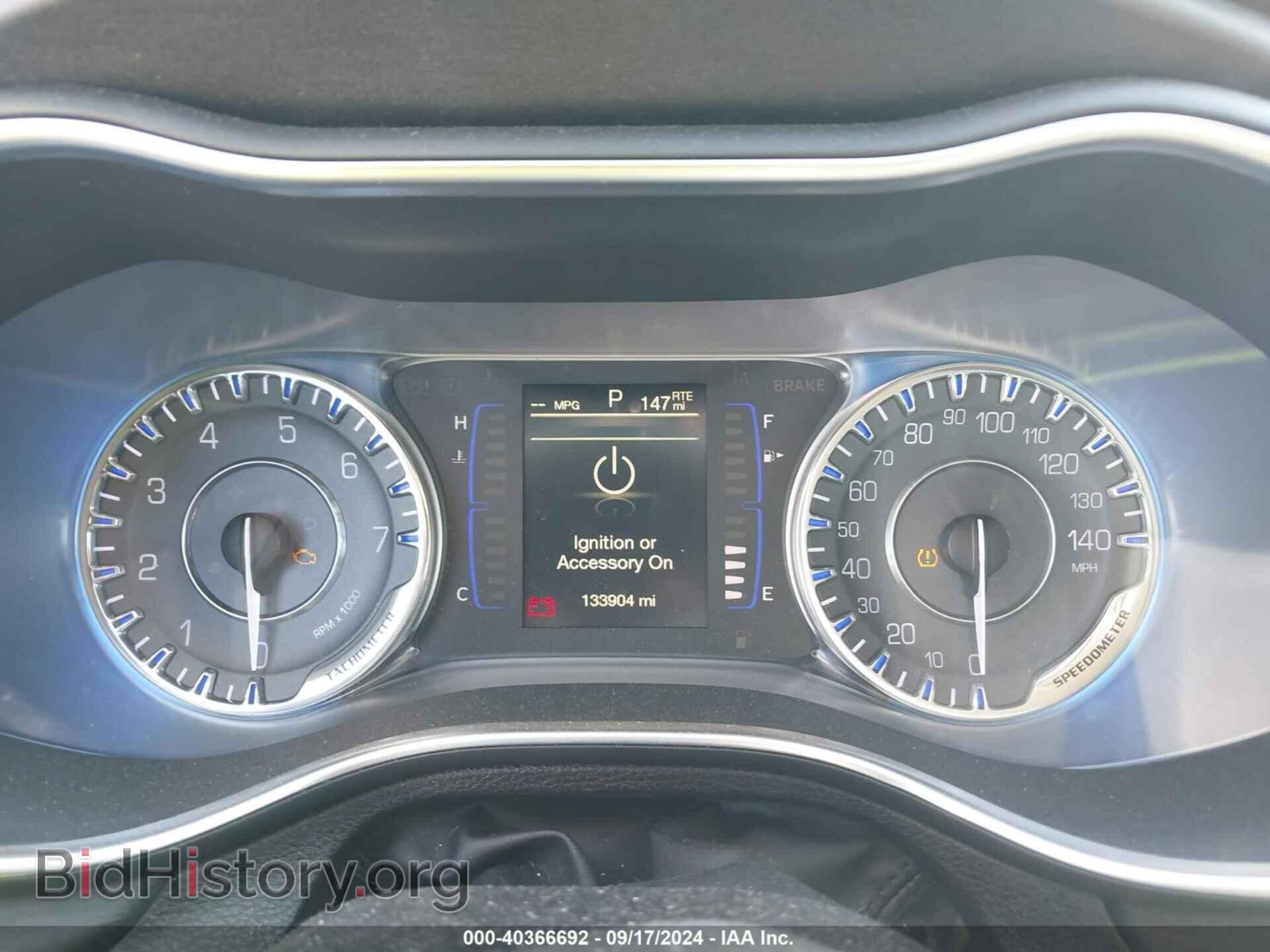 2017 CHRYSLER 200 - VIN: 1C3CCCAB7HN504781 - Фото 7