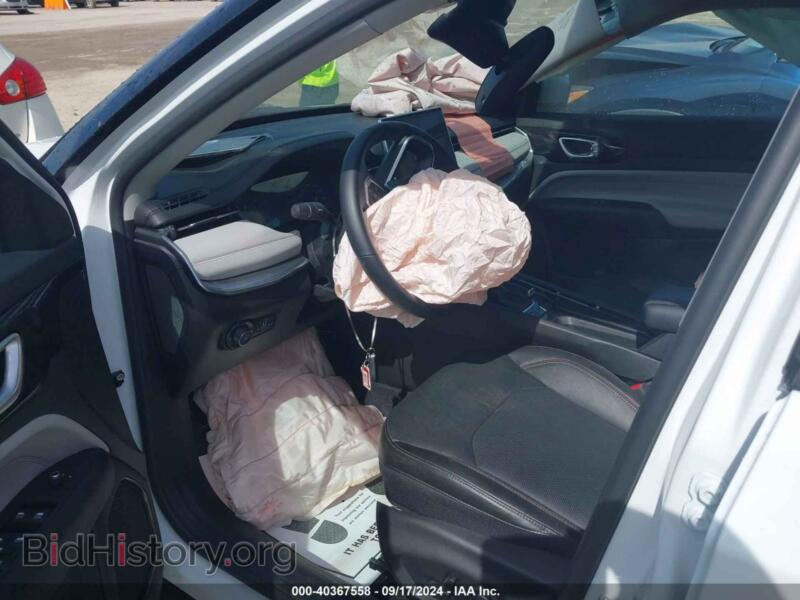 2022 Jeep COMPASS (VIN 3C4NJDCB5NT232353) — photo 5 of 16