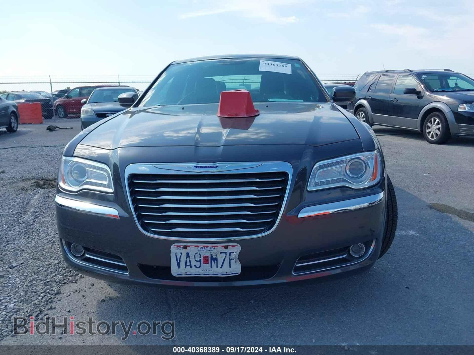 2014 CHRYSLER 300 - VIN: 2C3CCARG3EH232898 - Фото 11