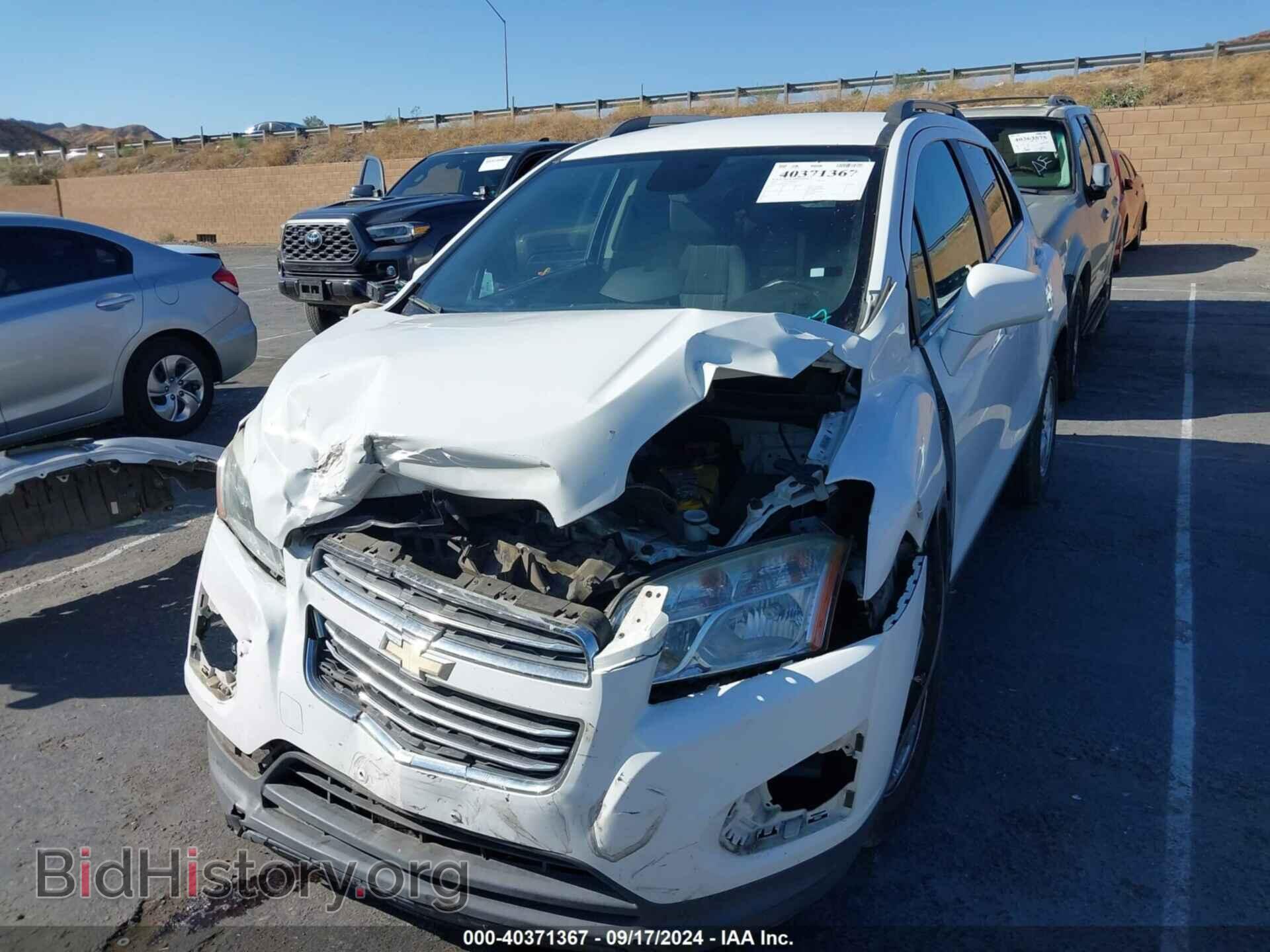 2016 CHEVROLET TRAX - VIN: 3GNCJLSB3GL163658 - Фото 2