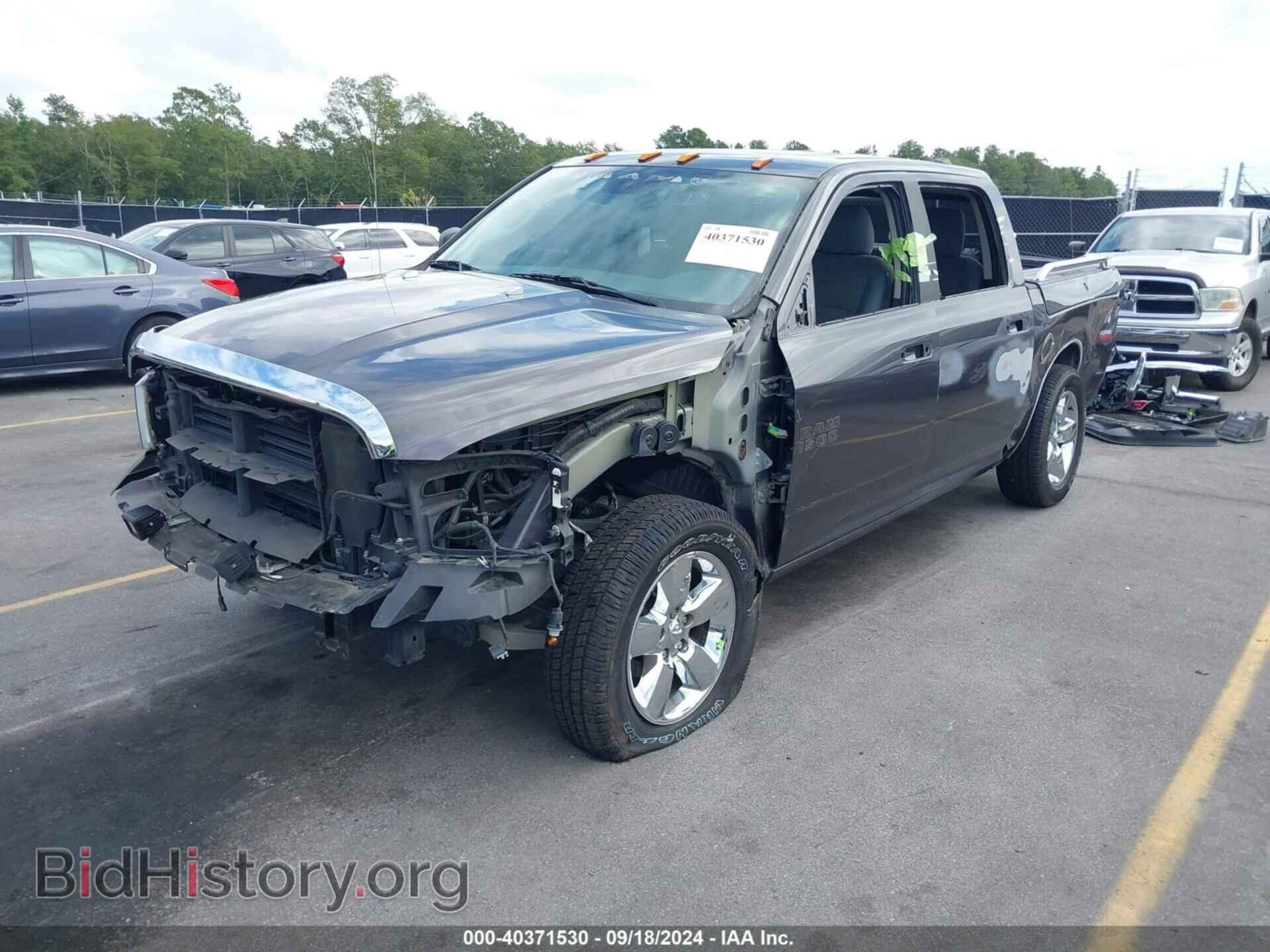 2018 RAM 1500 - VIN: 1C6RR6LT2JS195005 - Фото 2