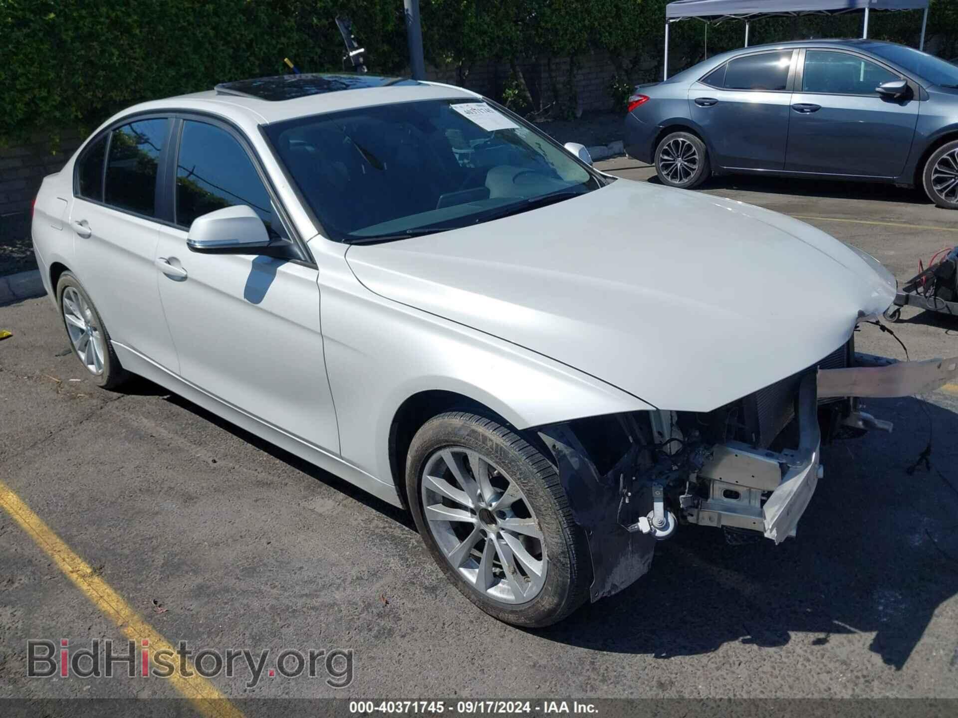 Photo WBA8A9C55HK620495 - BMW 320I 2017