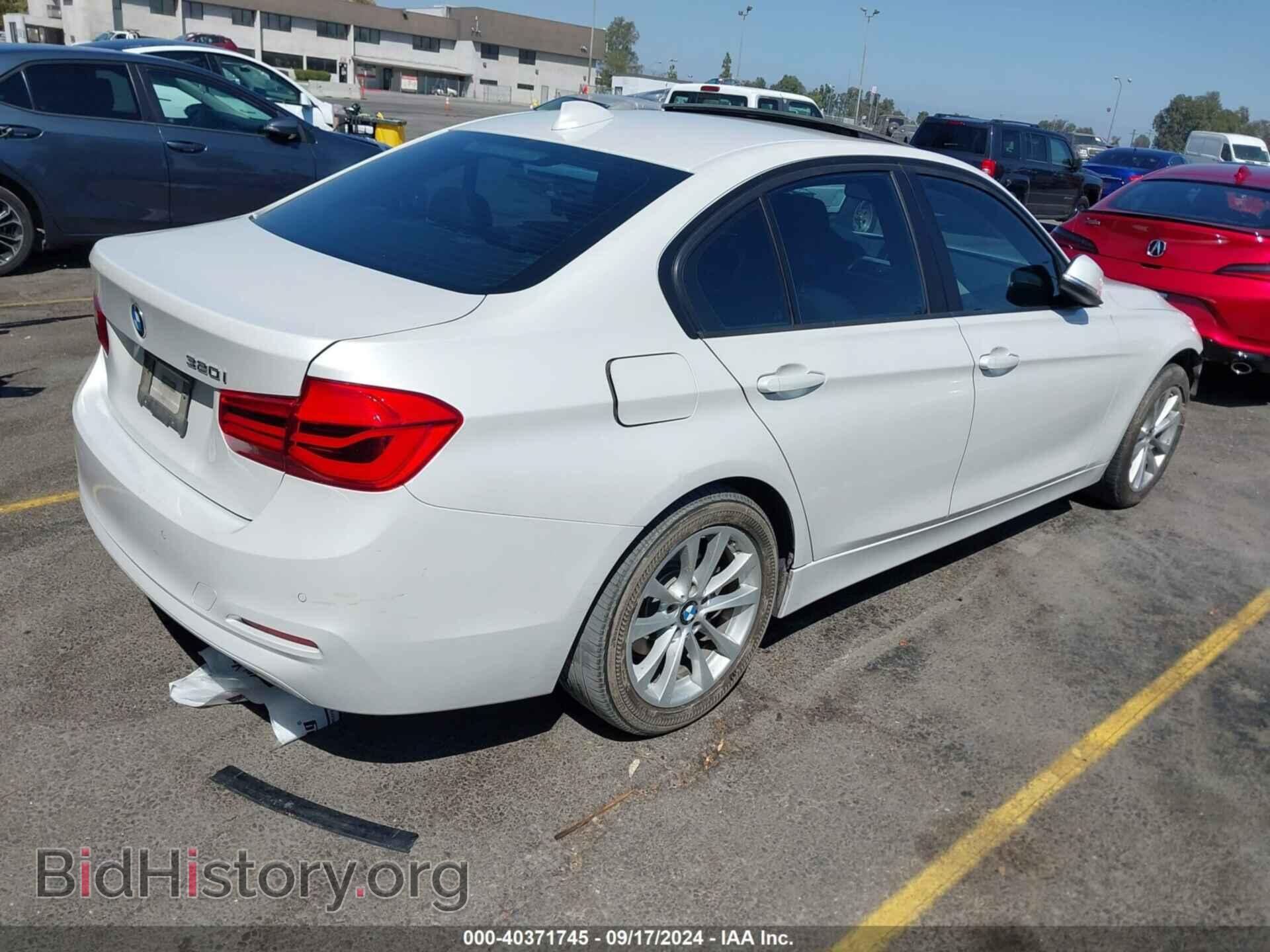 2017 BMW 320I - VIN: WBA8A9C55HK620495 - Фото 4