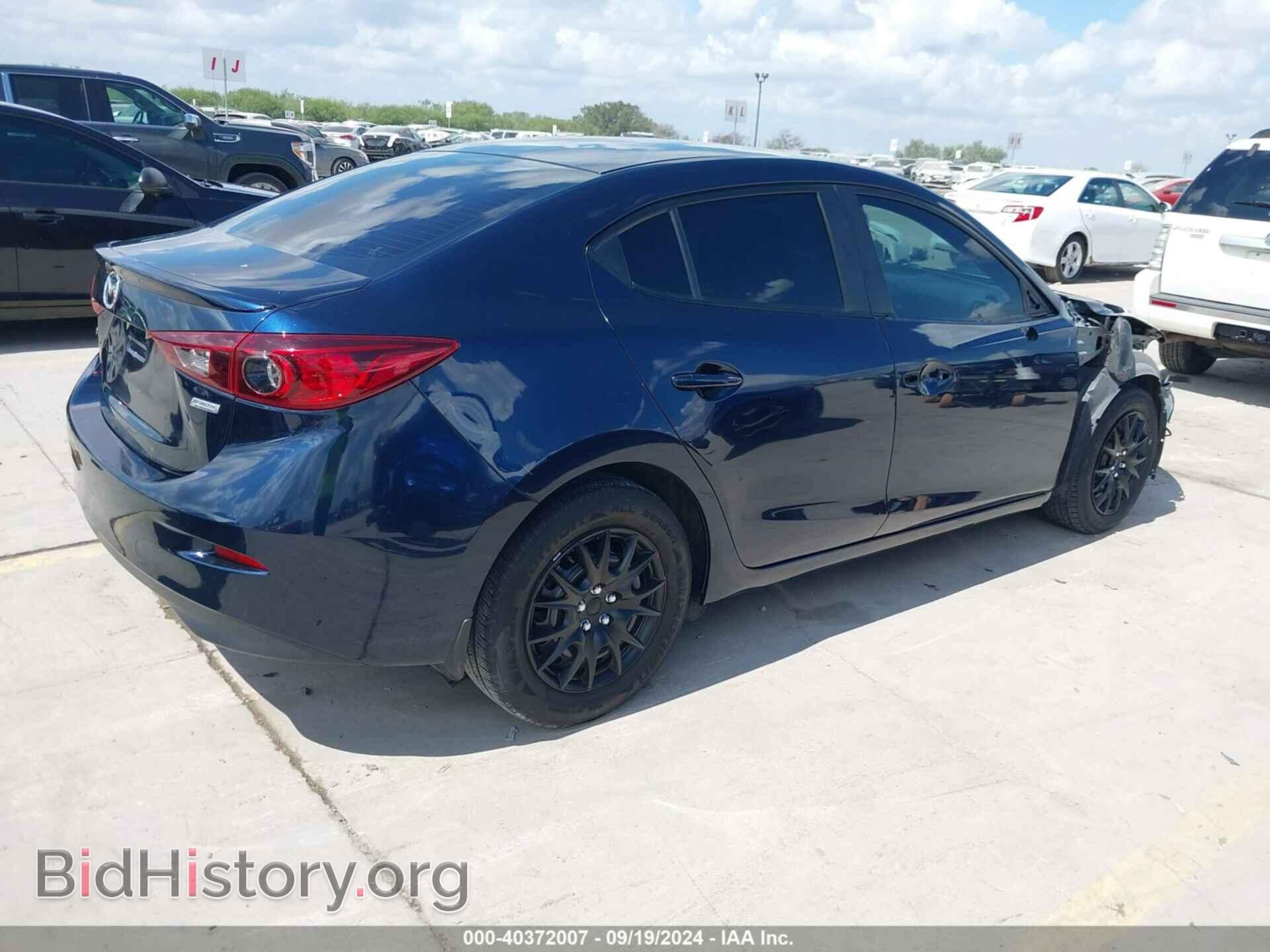 2017 MAZDA MAZDA3 - VIN: JM1BN1U71H1143097 - Фото 4