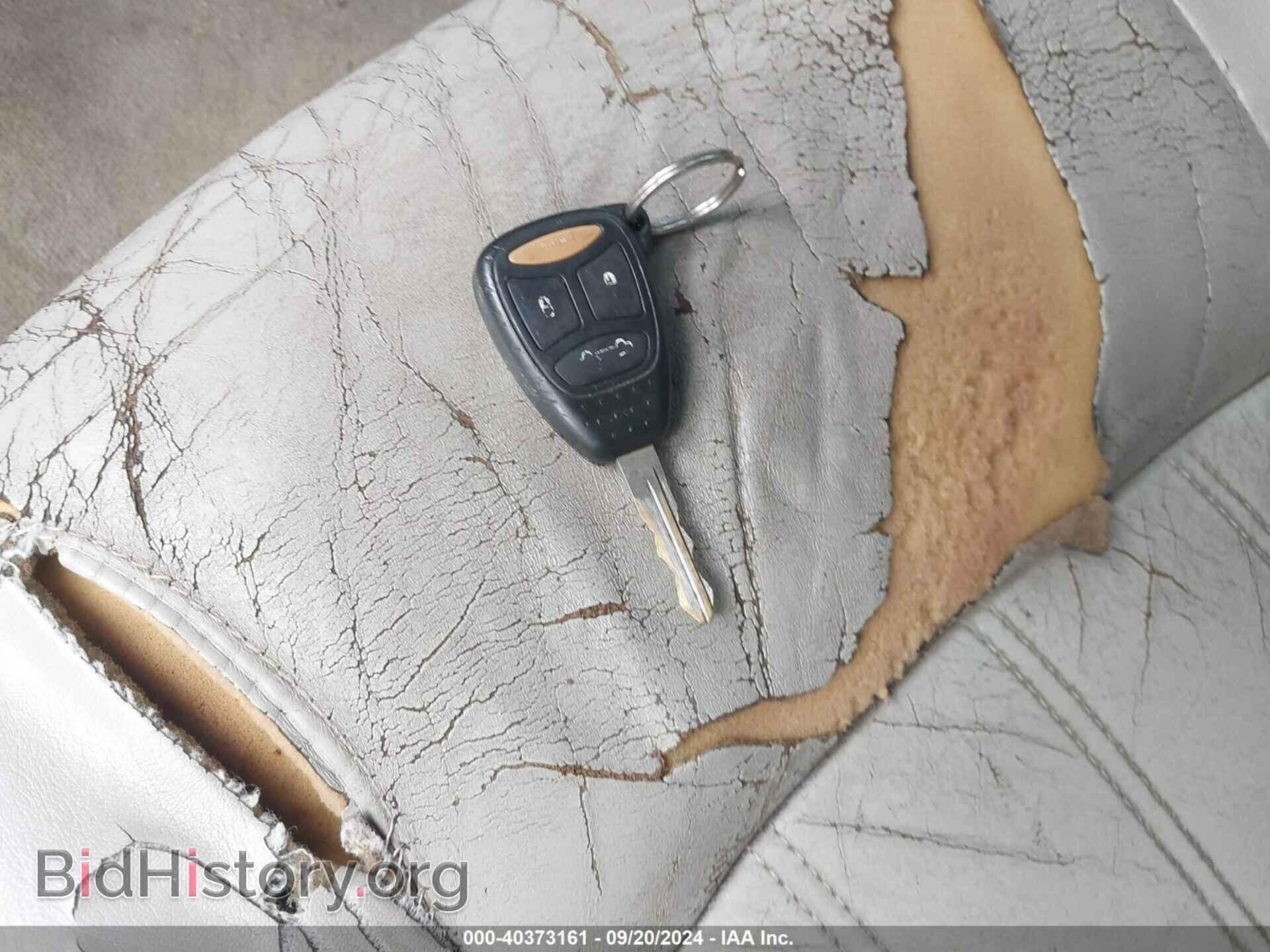 2007 CHRYSLER 300C - VIN: 2C3LA63HX7H722441 - Фото 11