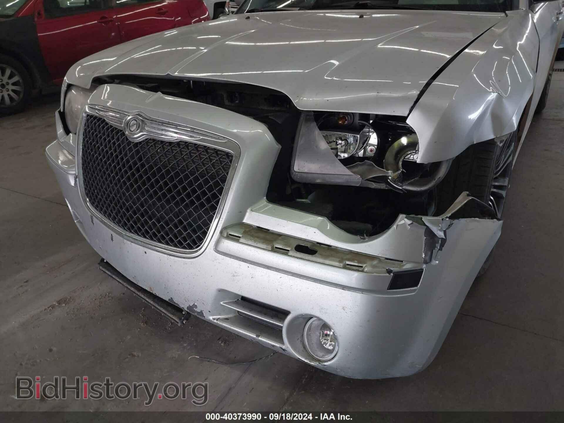 2010 CHRYSLER 300 - VIN: 2C3CA2CV7AH262354 - Фото 6