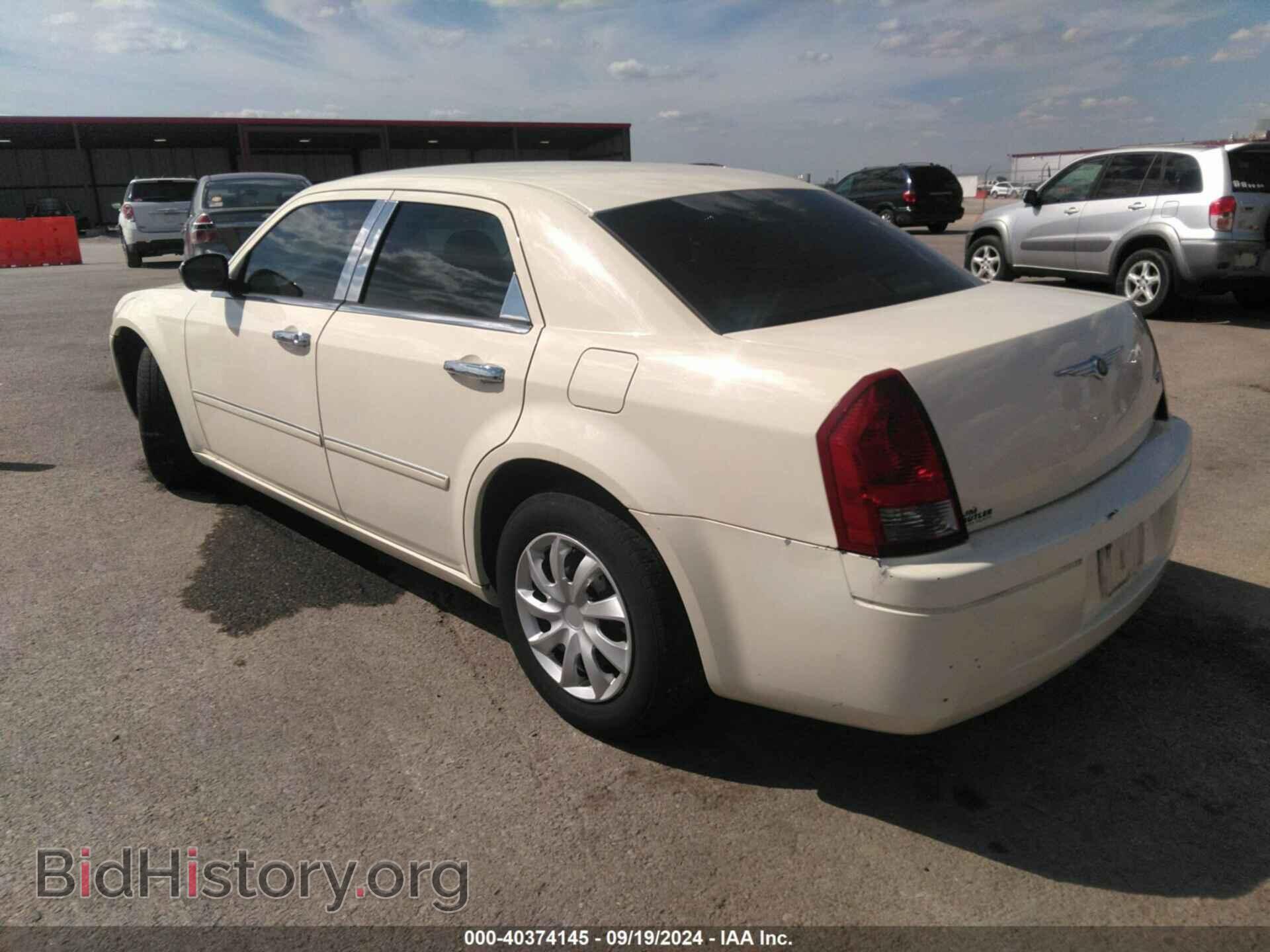 2007 CHRYSLER 300 - VIN: 2C3KA43R07H693220 - Фото 3