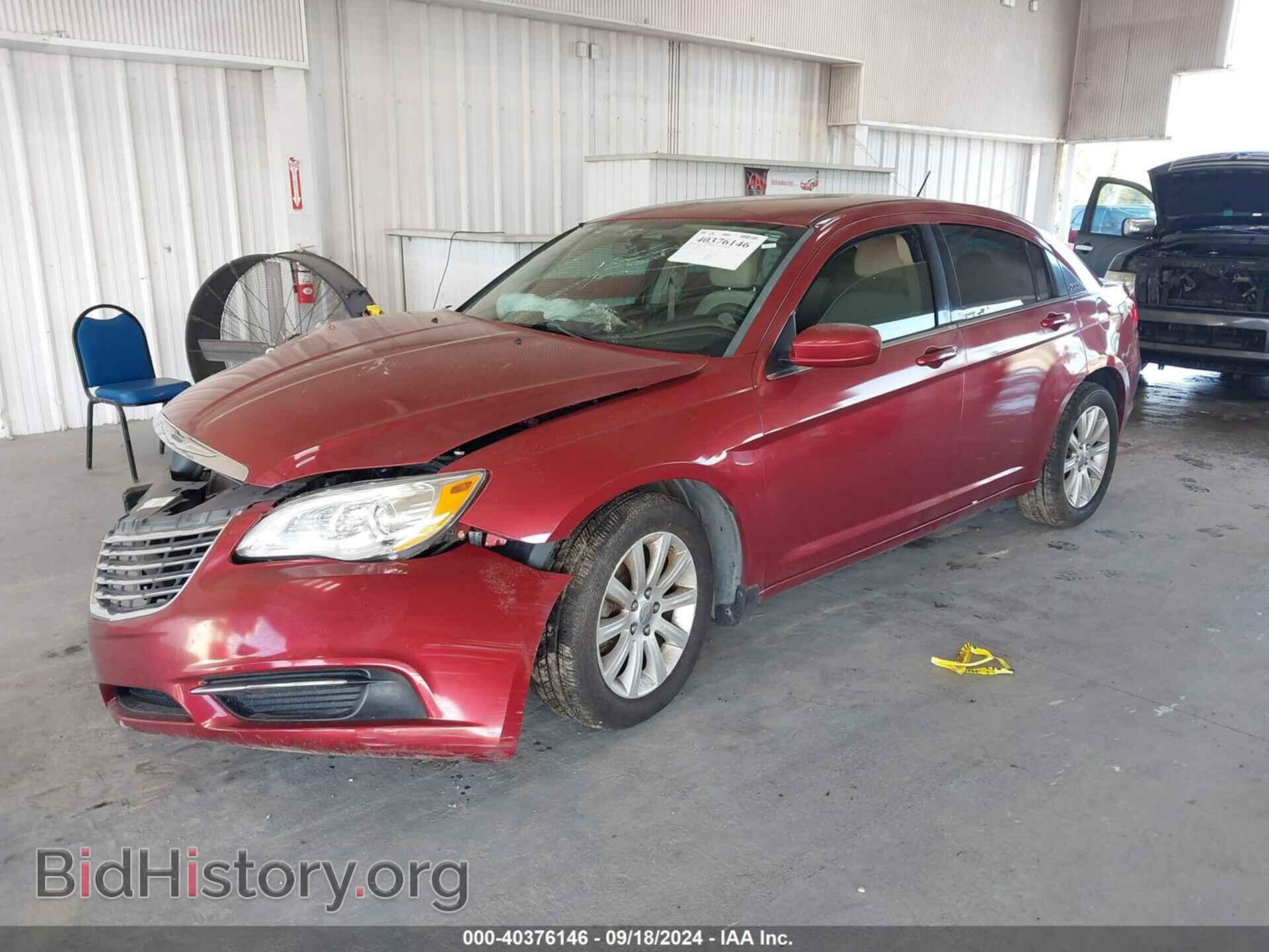 2013 CHRYSLER 200 - VIN: 1C3CCBBB2DN542860 - Фото 2
