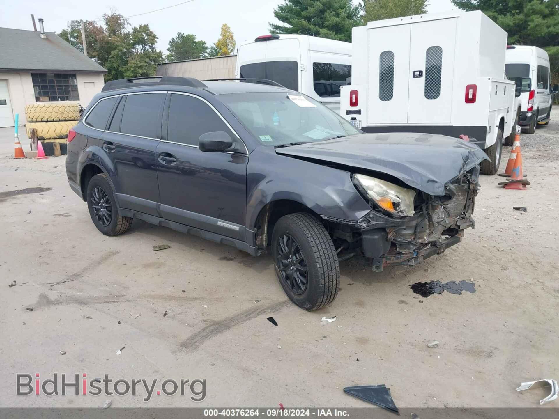 Photo 4S4BRBAC3B3330795 - SUBARU OUTBACK 2011
