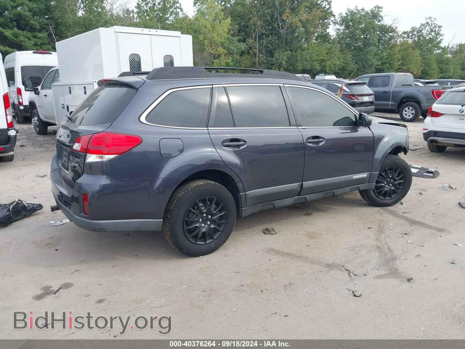 2011 SUBARU OUTBACK - VIN: 4S4BRBAC3B3330795 - Фото 4
