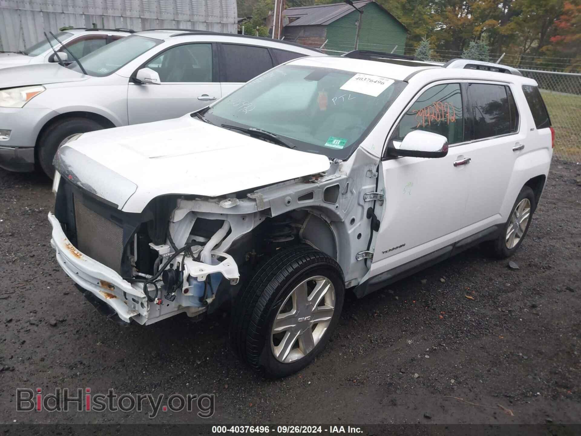 2011 GMC TERRAIN - VIN: 2CTFLXE56B6274946 - Photo 2