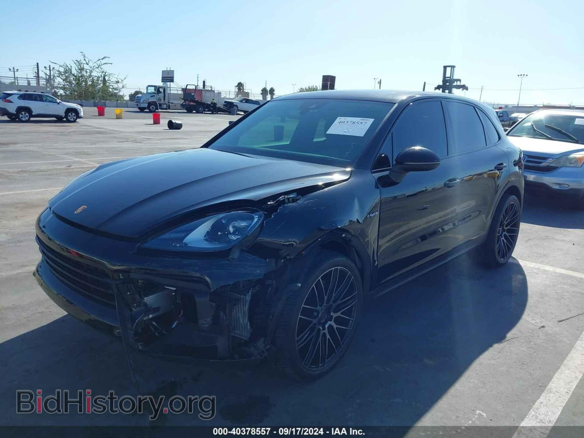 2019 PORSCHE CAYENNE E-HYBRID - VIN: WP1AE2AY2KDA50656 - Фото 2