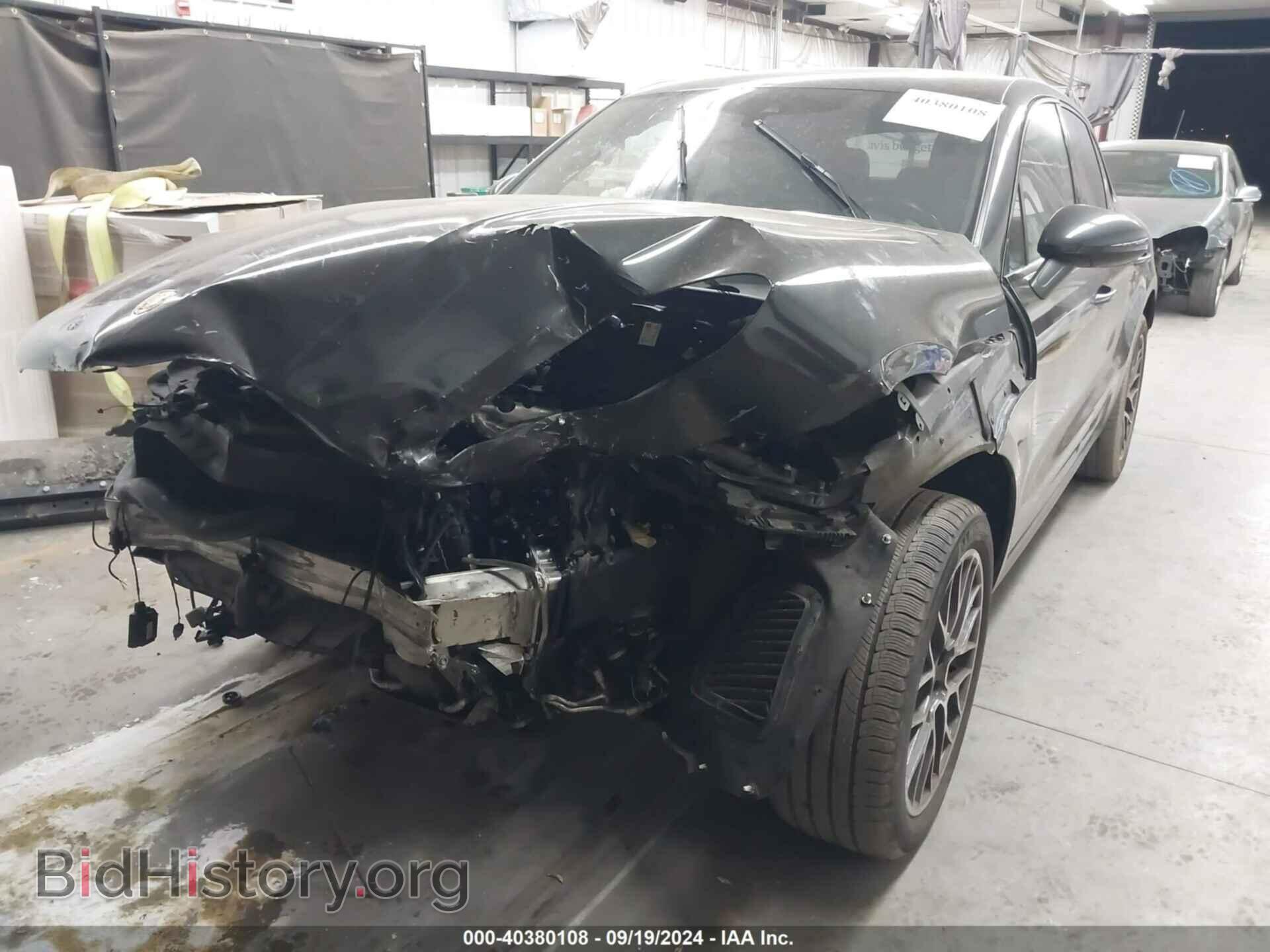 2017 PORSCHE MACAN - VIN: WP1AF2A51HLB60812 - Фото 2