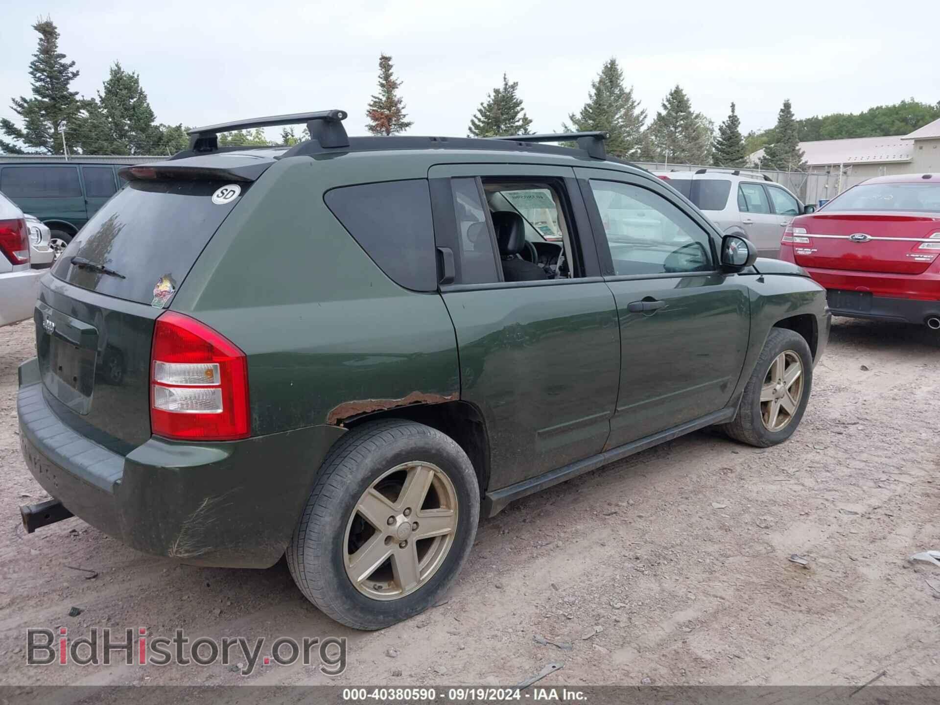 2008 JEEP COMPASS - VIN: 1J8FF47WX8D627778 - Фото 4