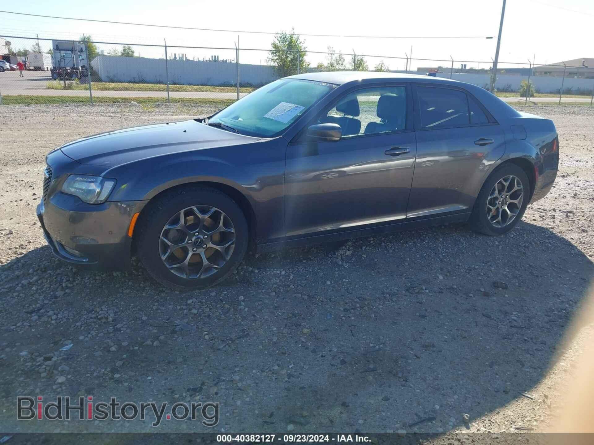 2017 CHRYSLER 300 - VIN: 2C3CCAGG7HH530183 - Фото 2