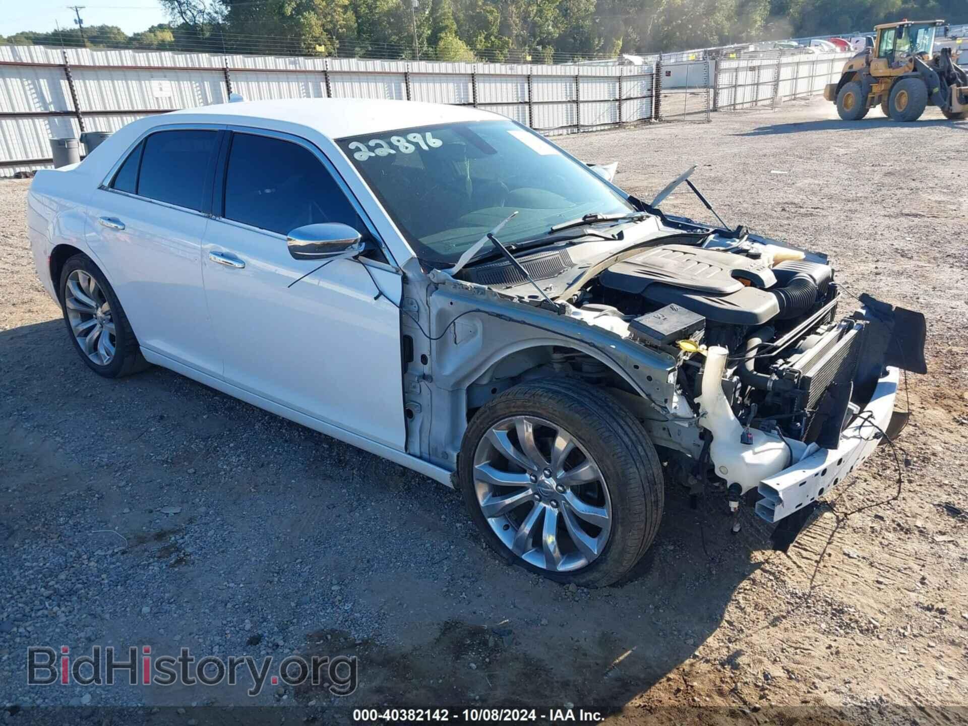 Photo 2C3CCAEG3JH145955 - CHRYSLER 300 2018