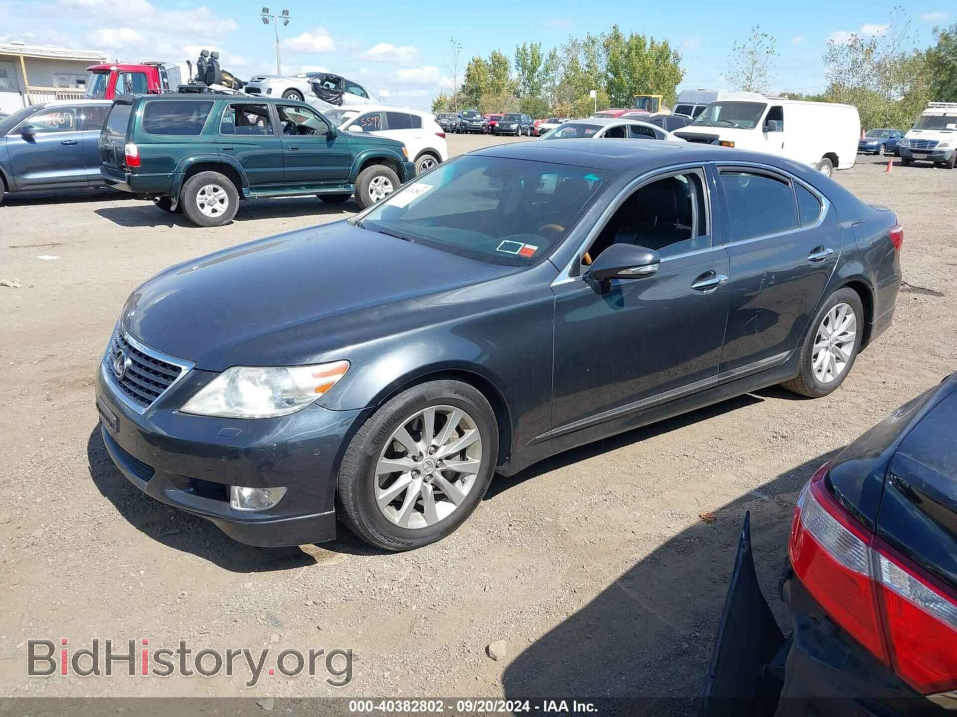 2011 LEXUS LS 460 - VIN: JTHCL5EF4B5011828 - Photo 2