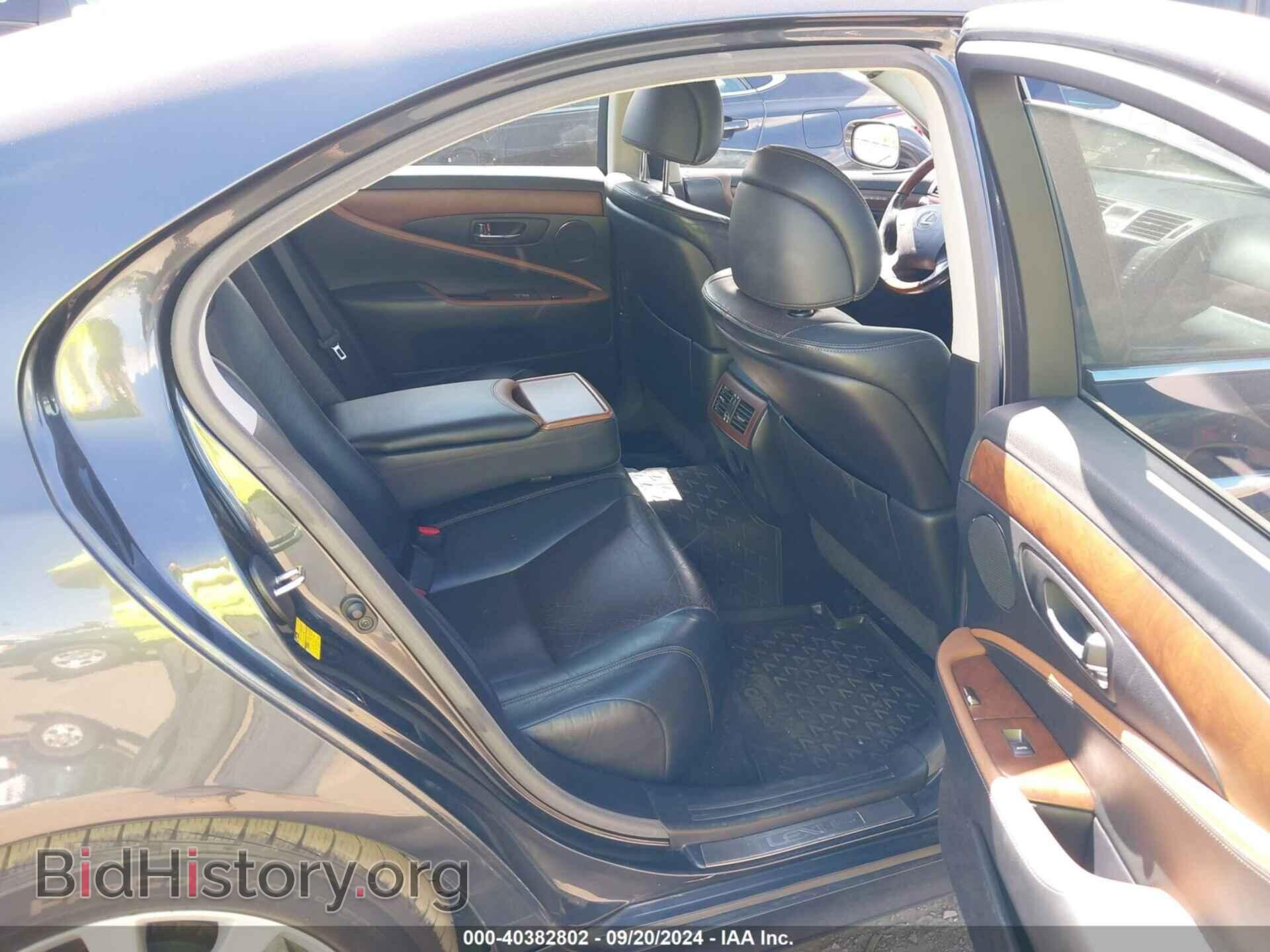 2011 LEXUS LS 460 - VIN: JTHCL5EF4B5011828 - Photo 8