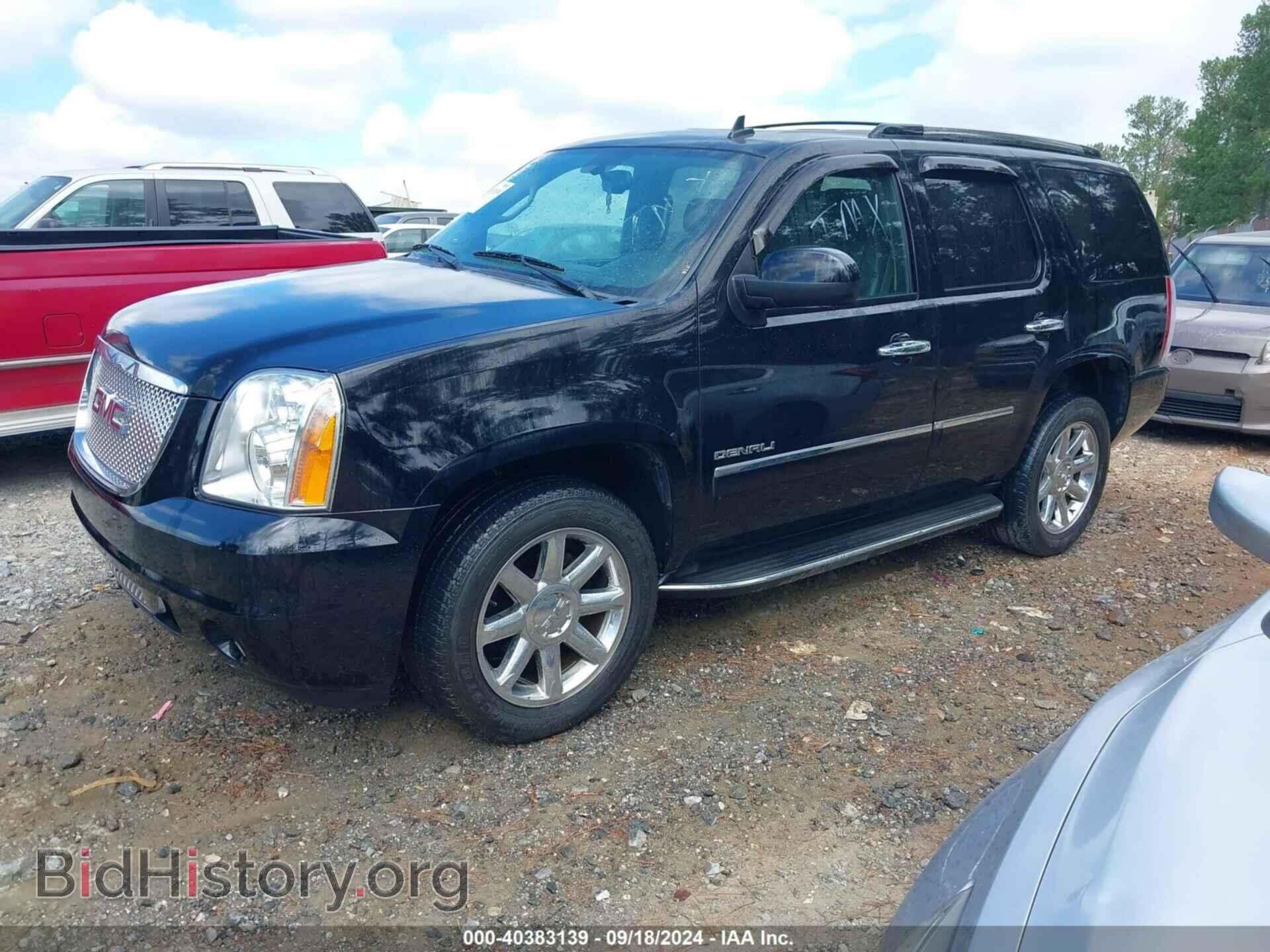 2011 GMC YUKON - VIN: 1GKS2EEF8BR297986 - Photo 2