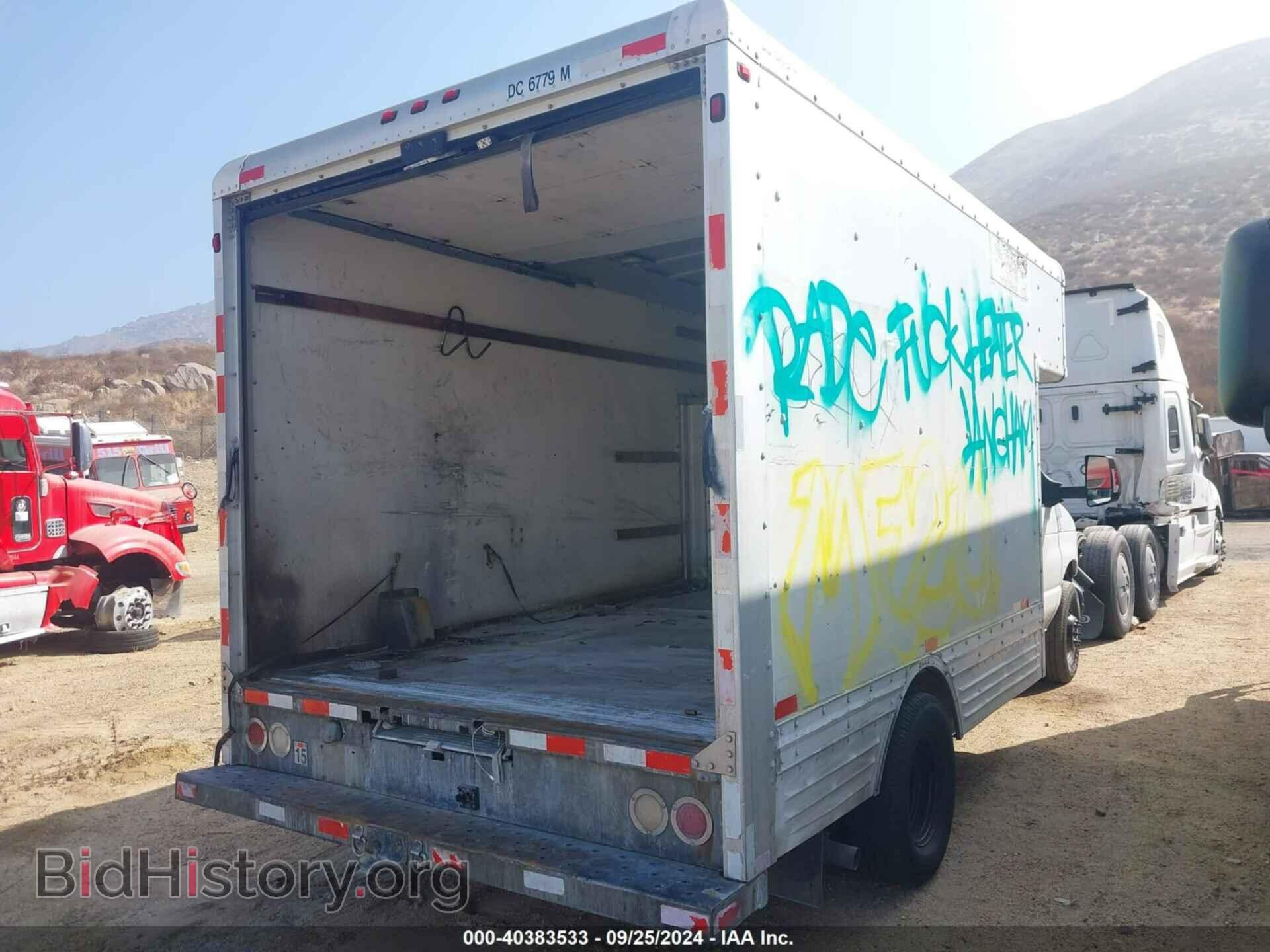 2006 FORD E-450 CUTAWAY - VIN: 1FDXE45S06DB17320 - Фото 4