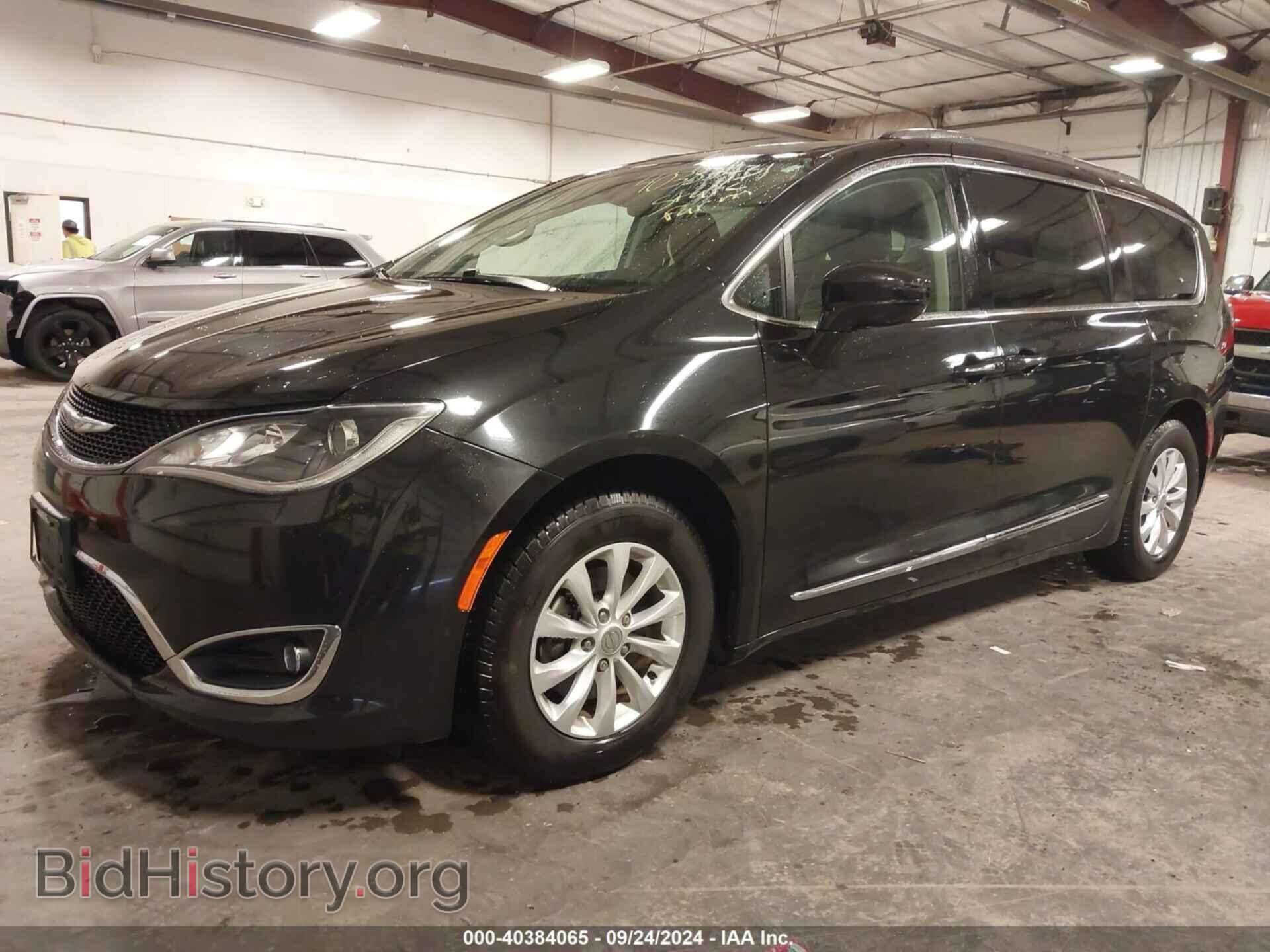 2018 CHRYSLER PACIFICA - VIN: 2C4RC1BG5JR263672 - Фото 2