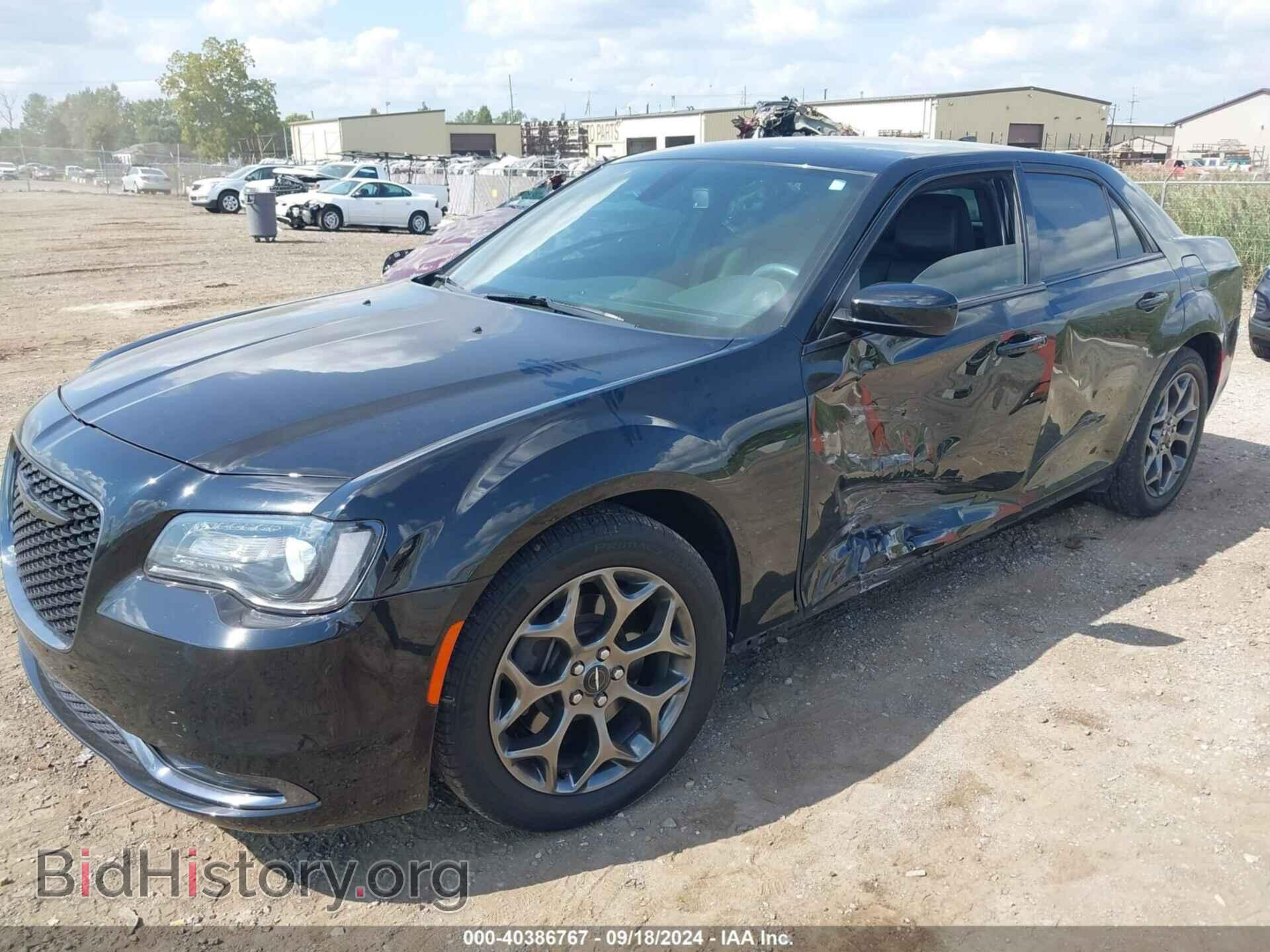 2018 CHRYSLER 300 - VIN: 2C3CCAGG0JH141357 - Фото 2