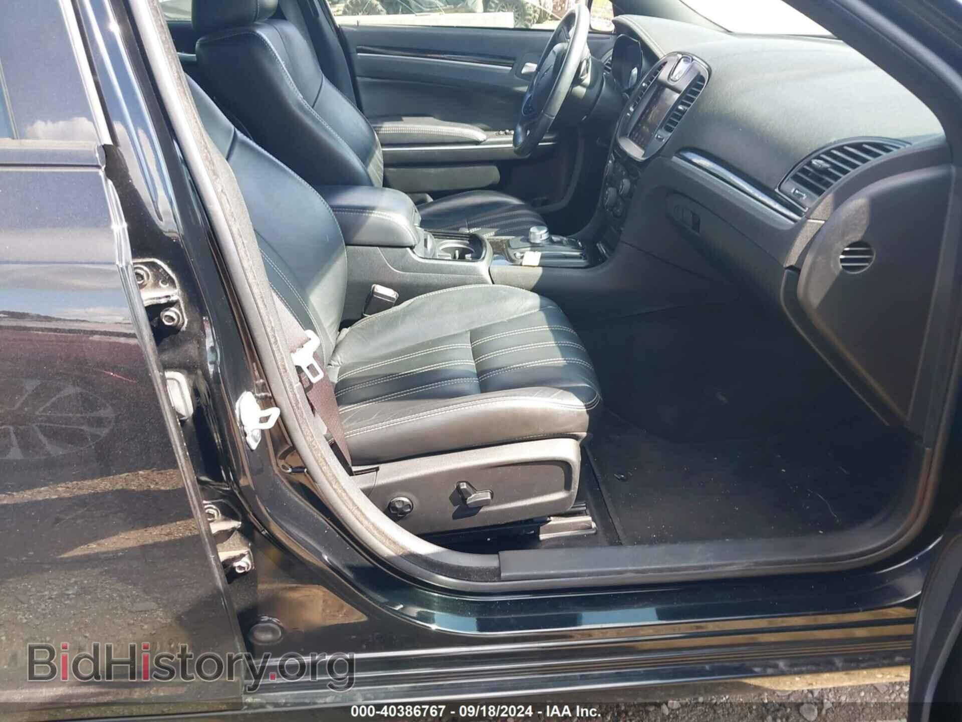 2018 CHRYSLER 300 - VIN: 2C3CCAGG0JH141357 - Фото 5