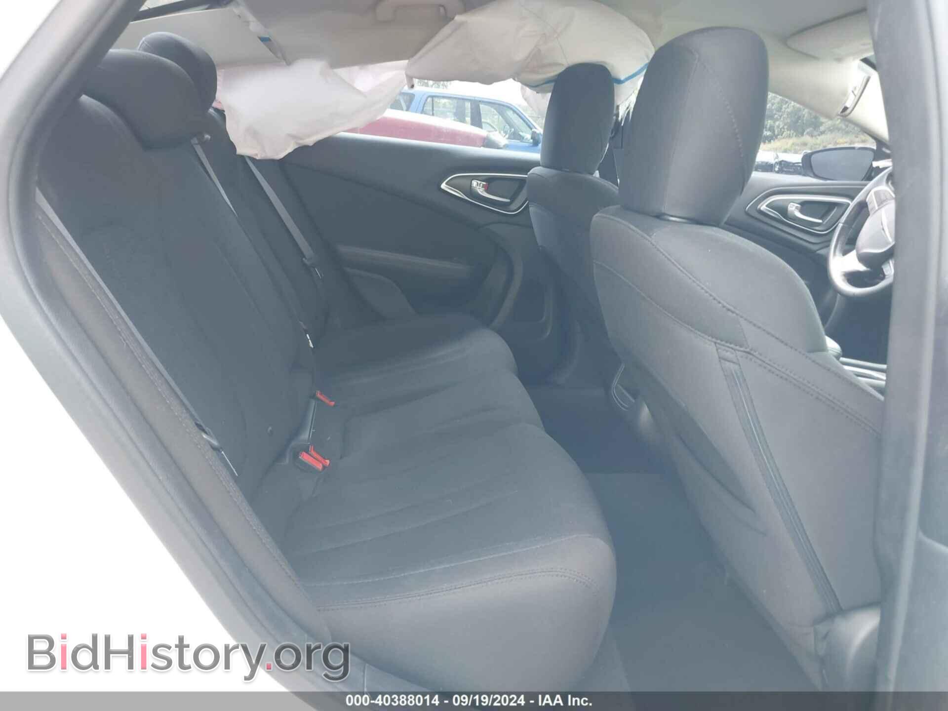2016 CHRYSLER 200 - VIN: 1C3CCCFB7GN194820 - Фото 8