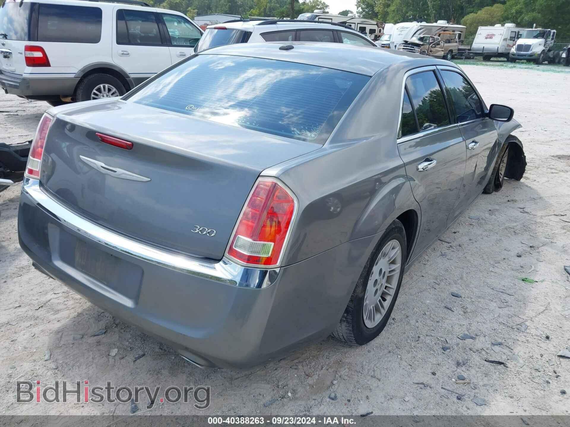 2012 CHRYSLER 300 - VIN: 2C3CCACGXCH307909 - Фото 4
