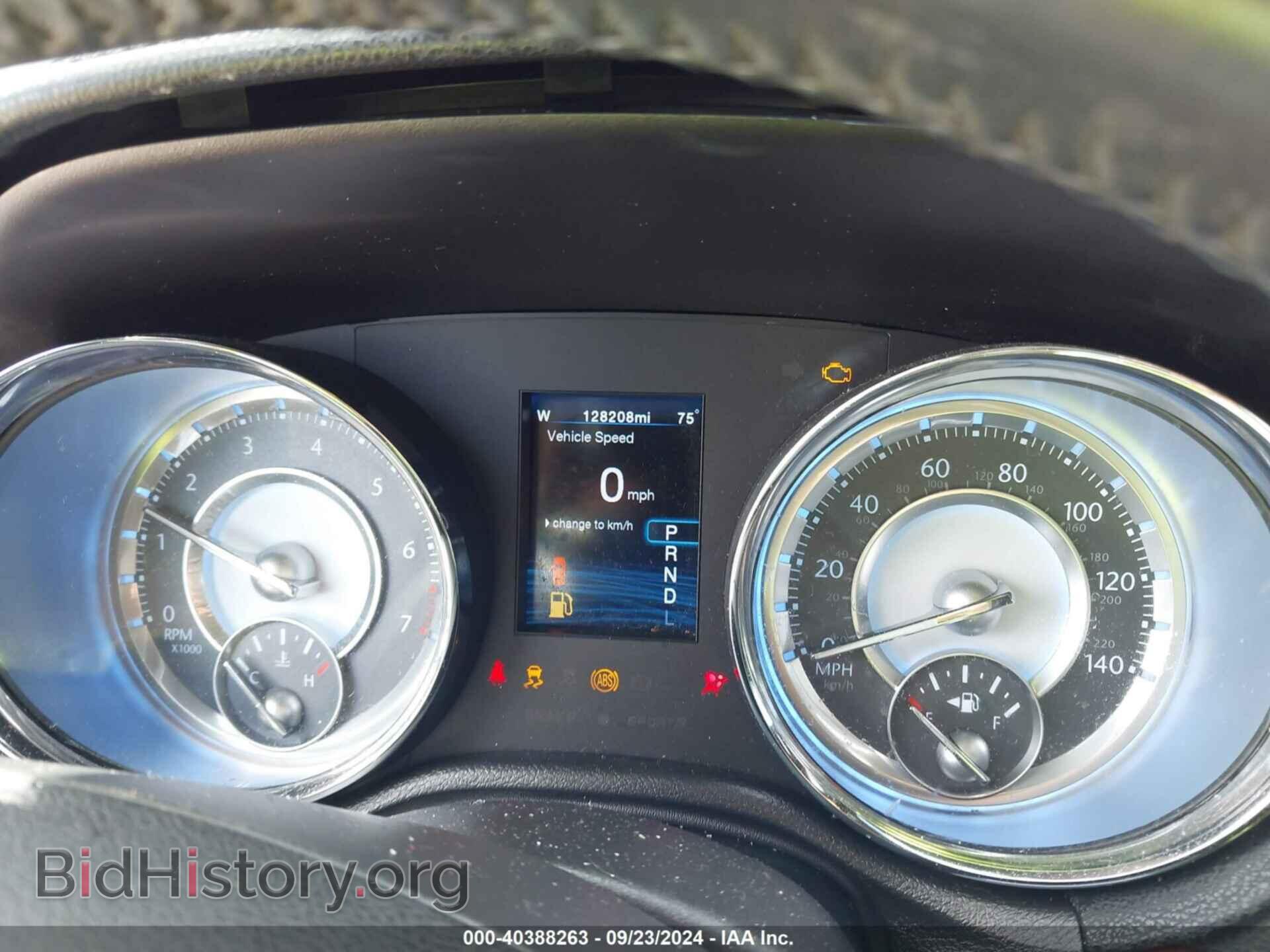 2012 CHRYSLER 300 - VIN: 2C3CCACGXCH307909 - Фото 7