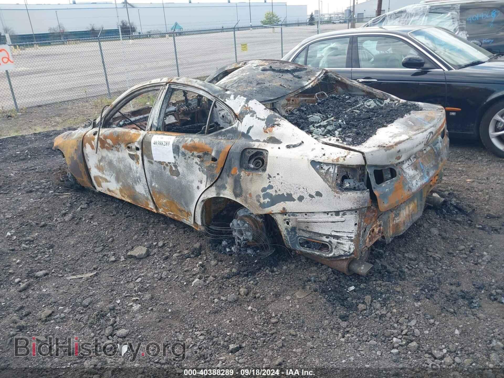 2010 LEXUS IS 250 - VIN: JTHCF5C29A5038318 - Photo 3